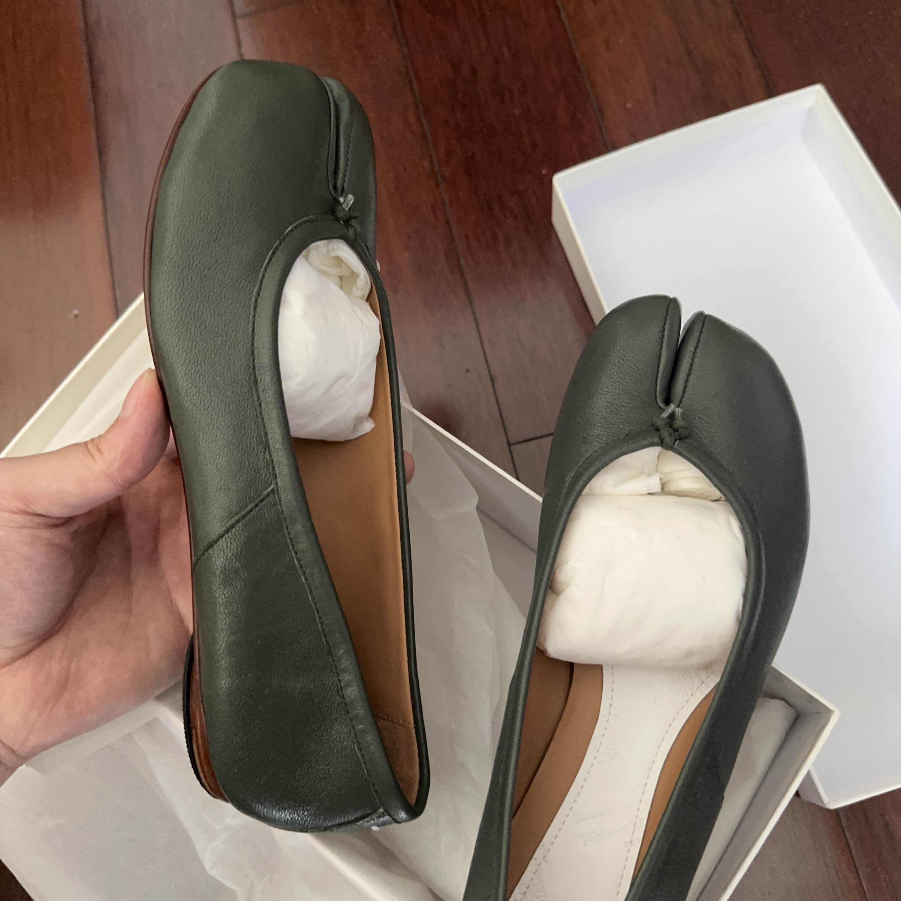 Maison Margiela Maison Margiela Green Tabi Flats Size 36.5 Size US 6.5 / IT 36.5 - 7 Thumbnail