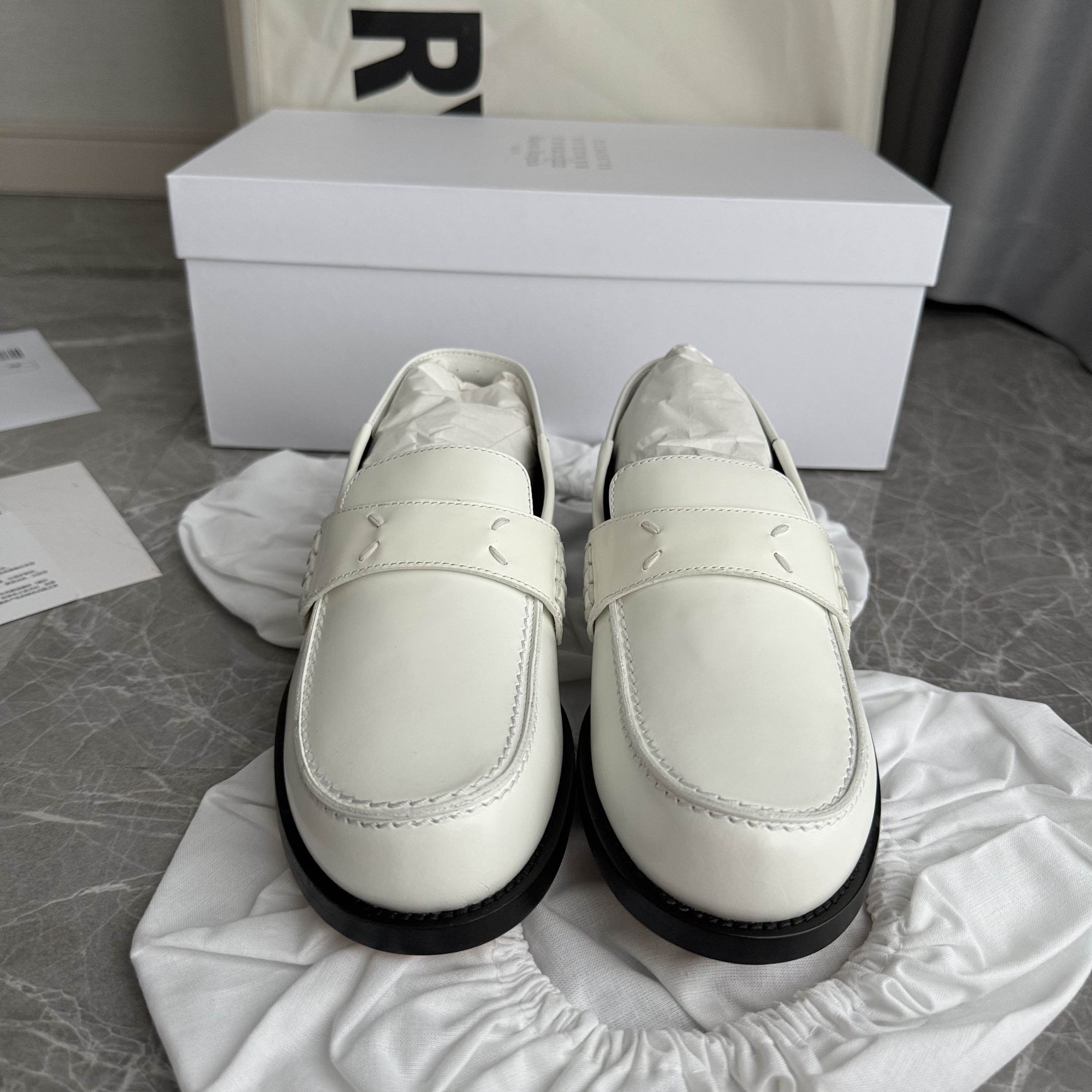 Maison Margiela Maison Margiela White Replica Loafers Size 36 Size US 6 / IT 36 - 2 Thumbnail