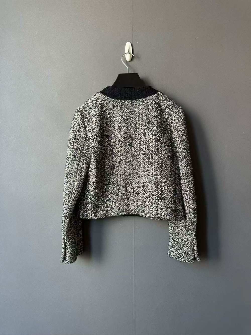 Celine Celine FW21 Bouclé Tweed Button Jacket Size 34 Size XS / US 0-2 / IT 36-38 - 2 Thumbnail