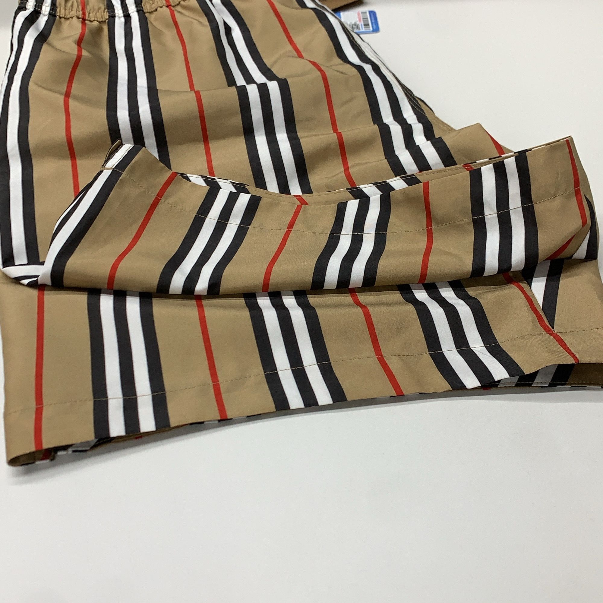 Burberry Burberry Archive Beige Striped Swim Shorts Size M Size US 32 / EU 48 - 8 Thumbnail