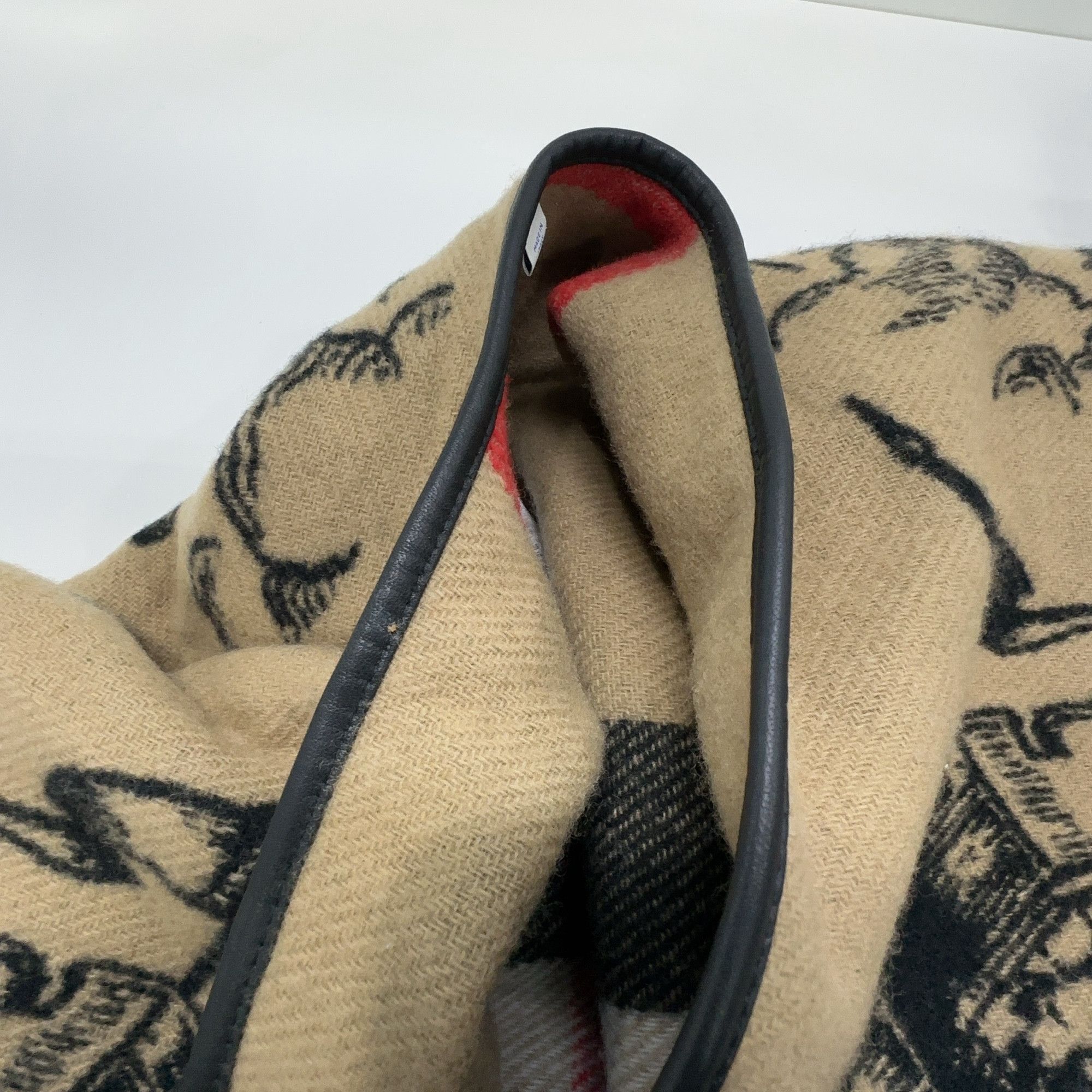 Burberry Burberry Horseferry Print Wool Cape Size One Size Size ONE SIZE - 6 Thumbnail
