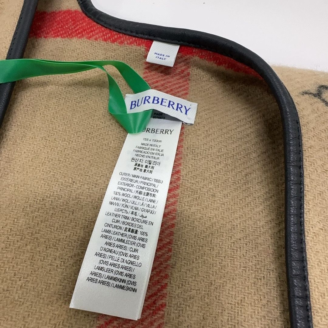 Burberry Burberry Horseferry Print Wool Cape Size One Size Size ONE SIZE - 4 Thumbnail
