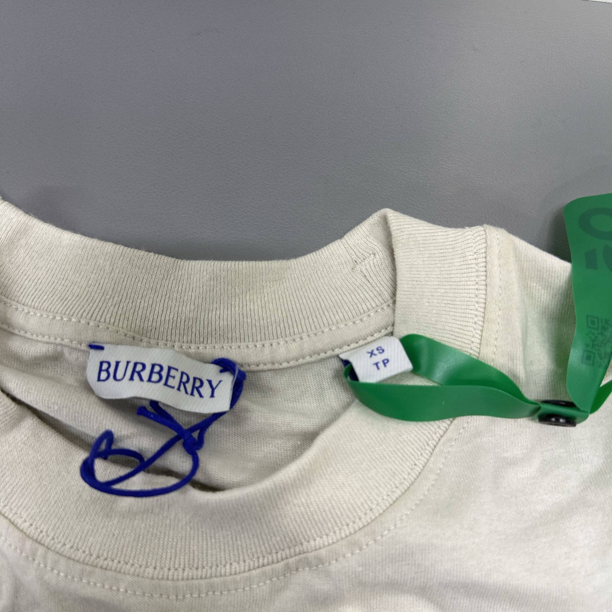 Burberry Burberry Knight Graphic T-Shirt Size XS Size US XS / EU 42 / 0 - 9 Thumbnail