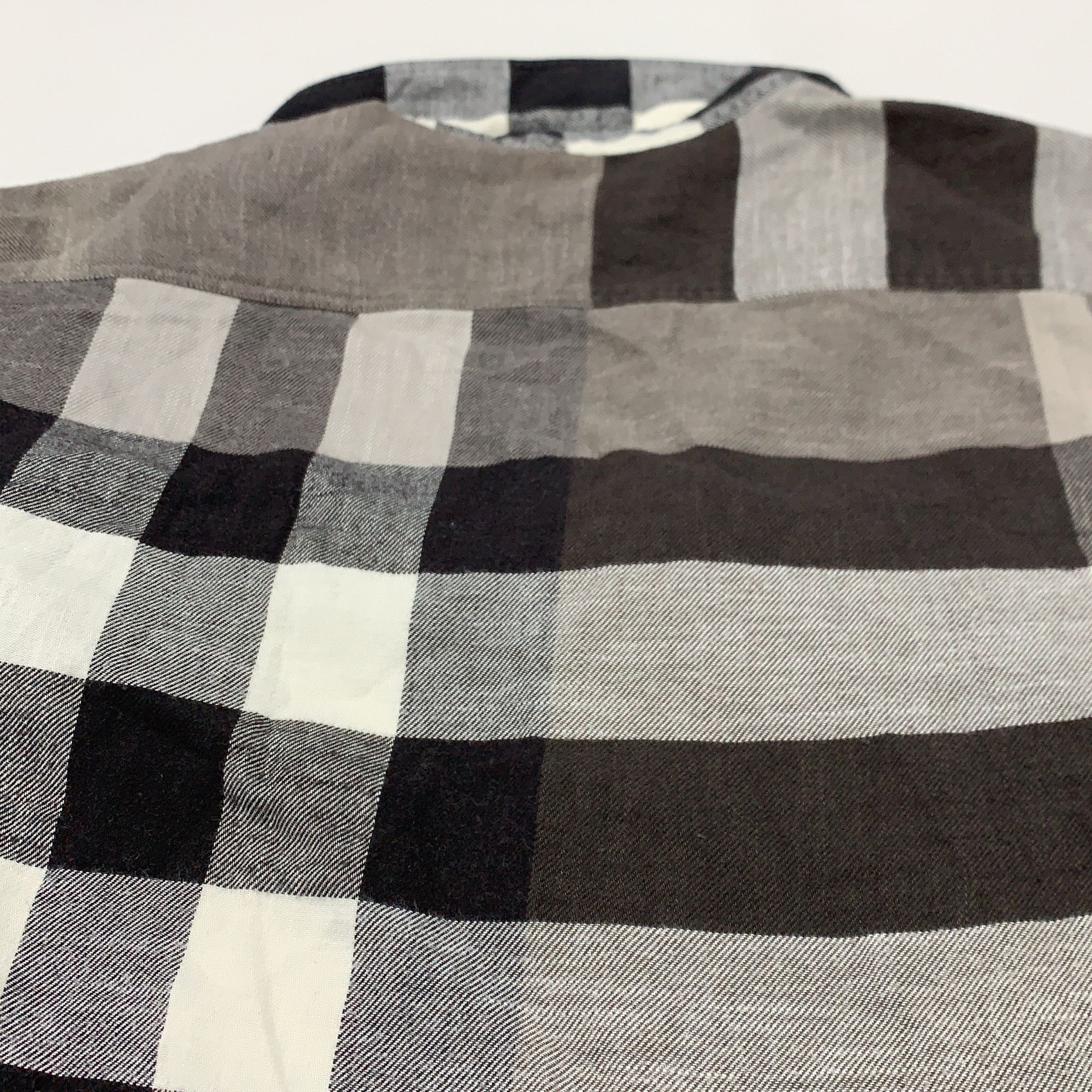 Burberry Burberry Gray Check Button Up Shirt Size M Size US M / EU 48-50 / 2 - 5 Thumbnail