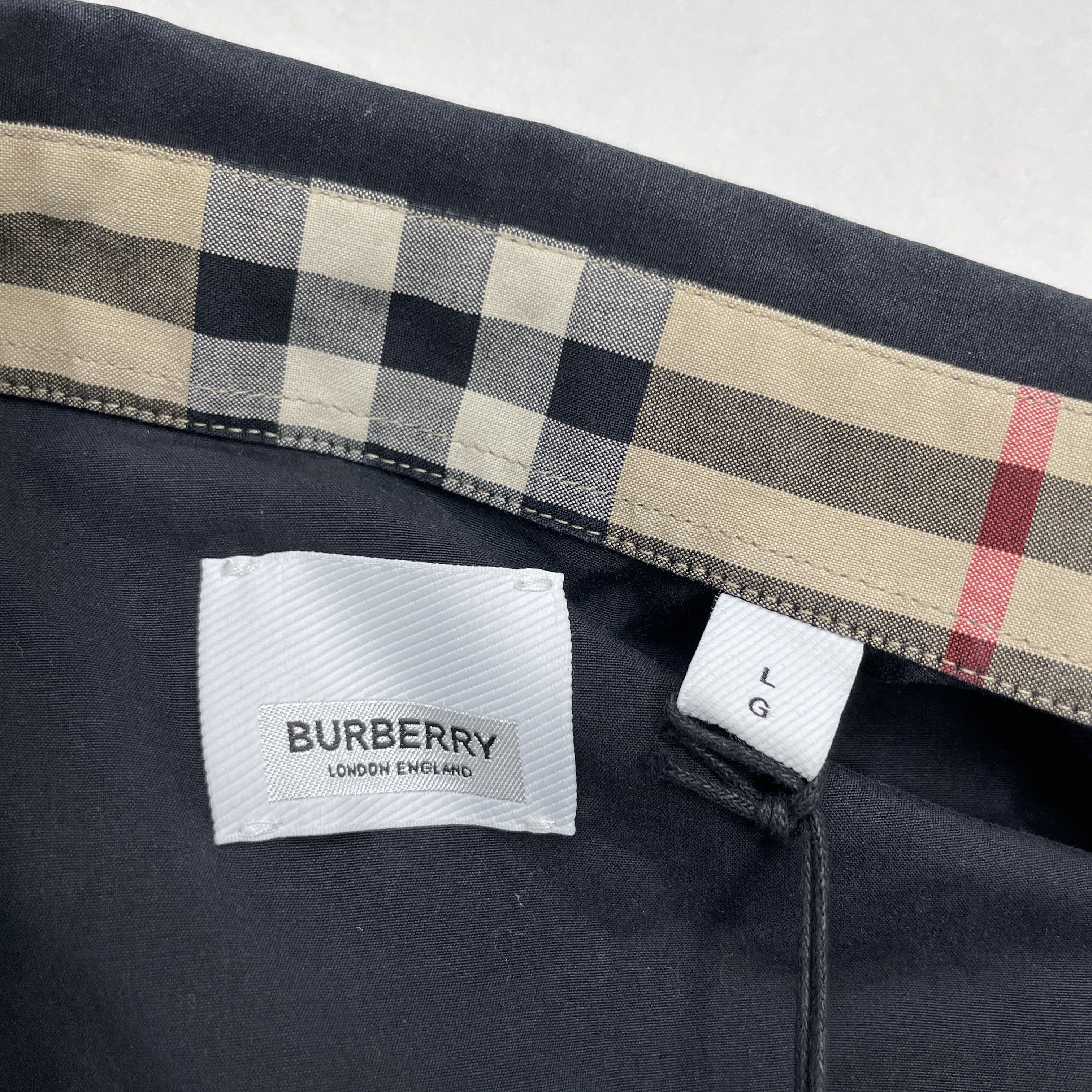Burberry Burberry Black Logo Embroidered Button Up Shirt Size L Size US L / EU 52-54 / 3 - 3 Thumbnail