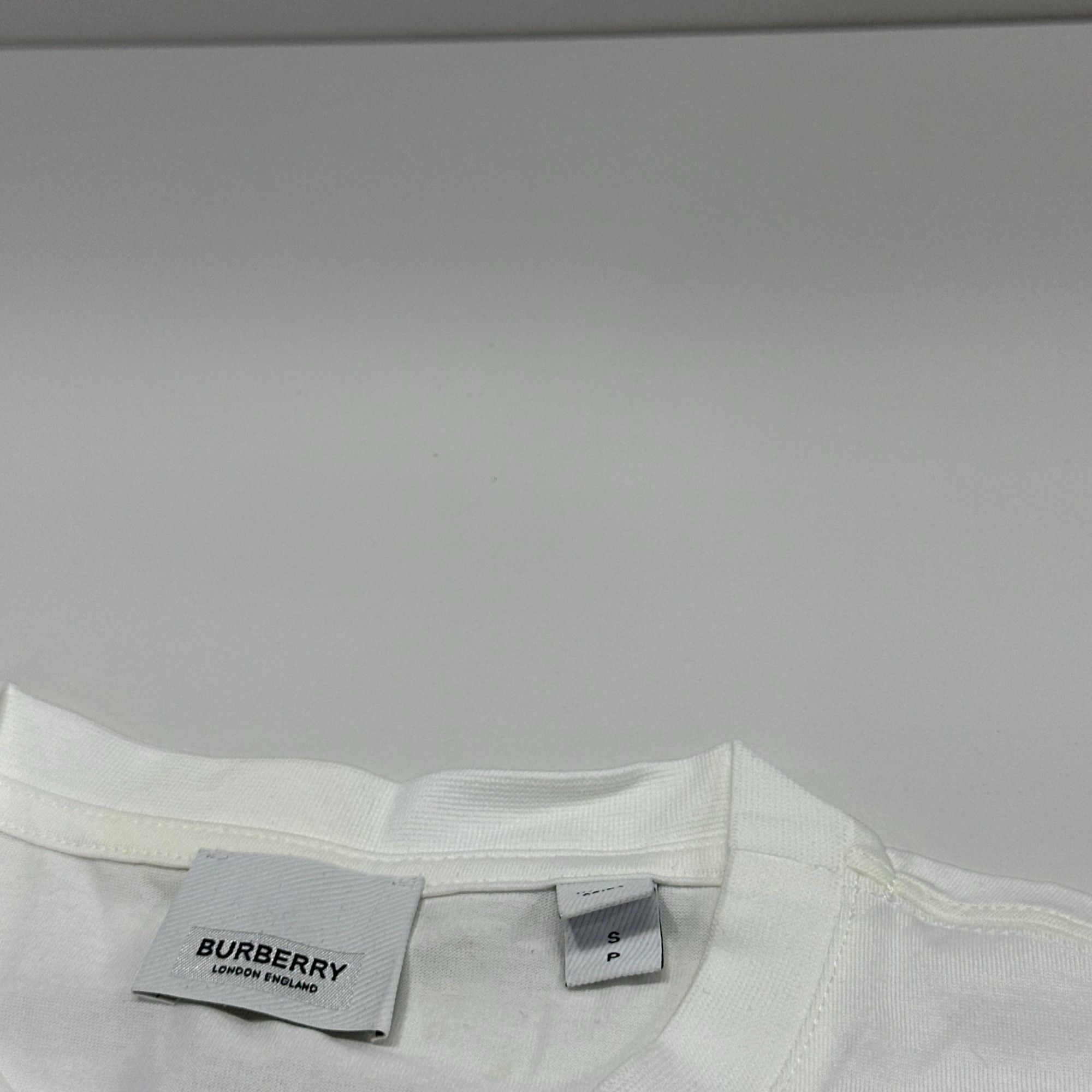 Burberry Burberry Check Pocket T-Shirt Size S Size S / US 4 / IT 40 - 3 Thumbnail