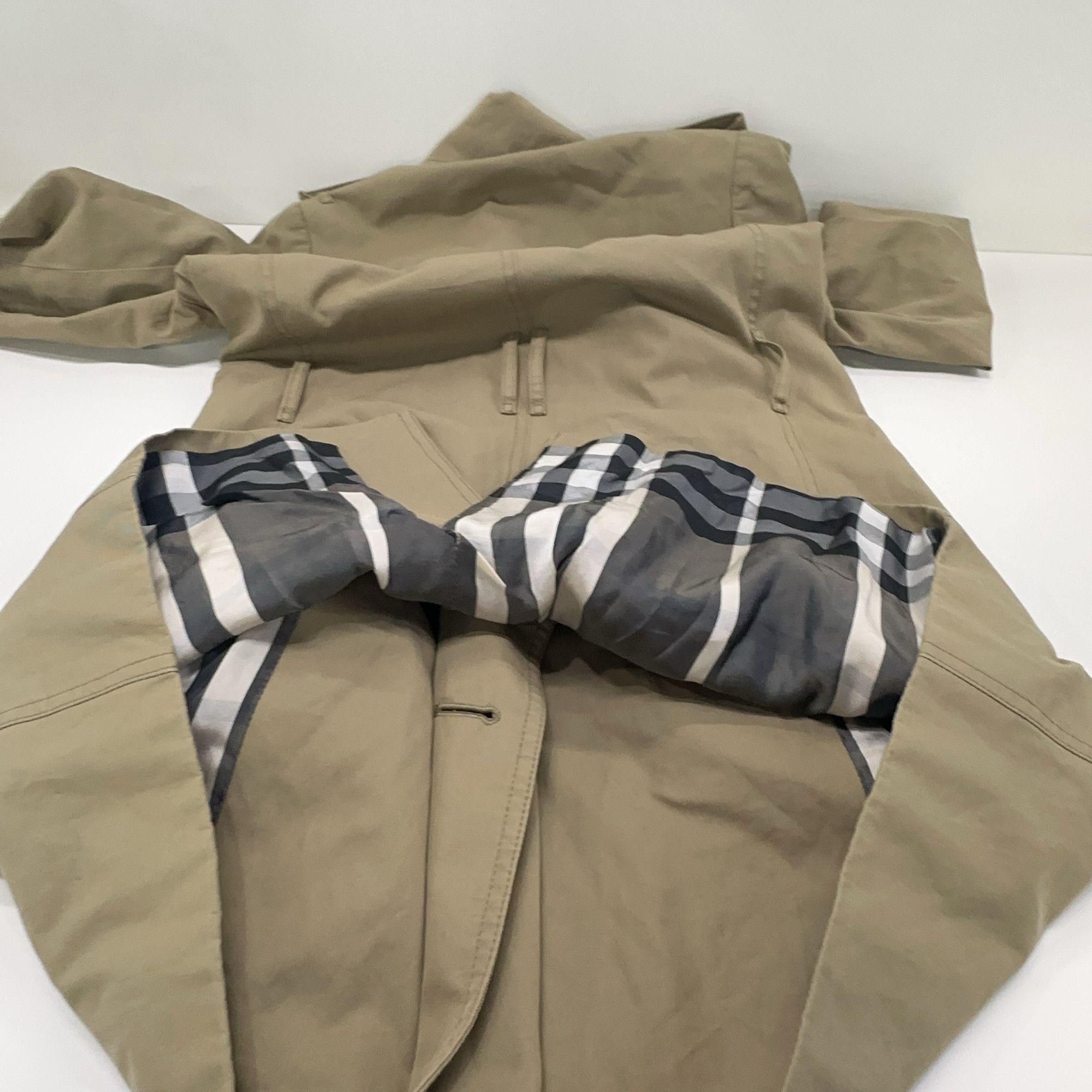 Burberry Burberry Beige Trench Coat Size US 4 Size S / US 4 / IT 40 - 9 Thumbnail