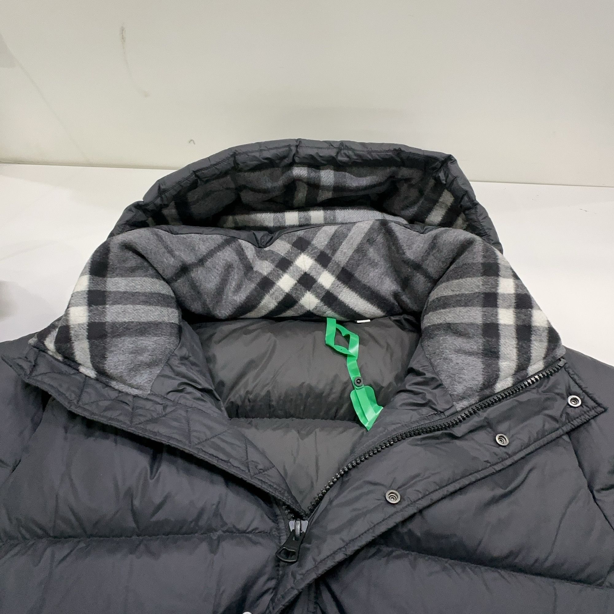 Burberry Burberry Hooded Down Puffer Jacket Size XXL Size US XXL / EU 58 / 5 - 6 Thumbnail
