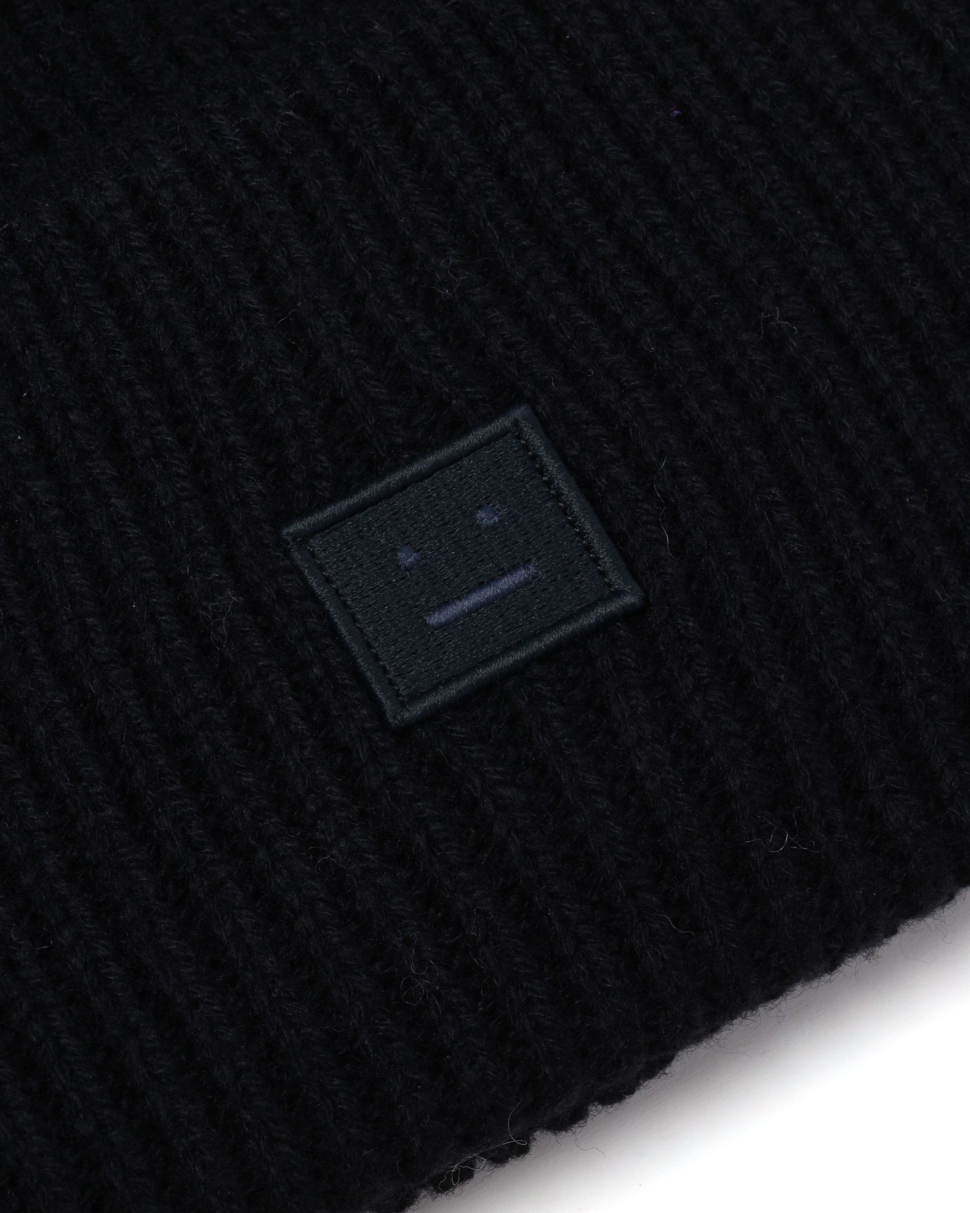 Acne Studios Acne Studios Face Stitched Detail Knit Pullover Hat Size ONE SIZE - 4 Thumbnail