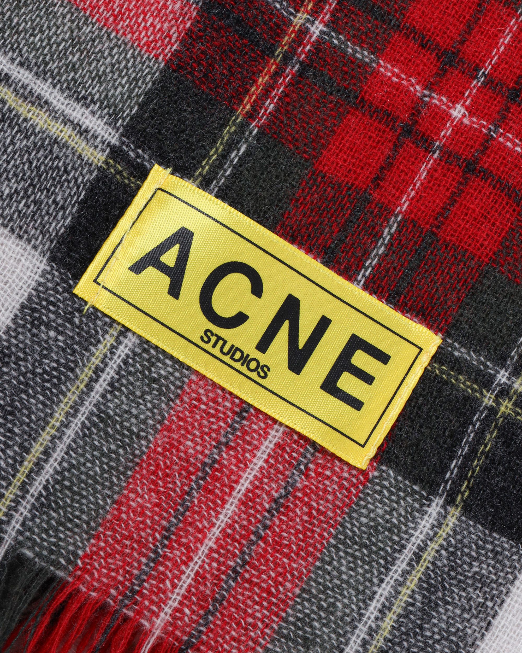 Acne Studios Acne Studios Label Stitched Detail Plaid Scarf Size ONE SIZE - 3 Thumbnail