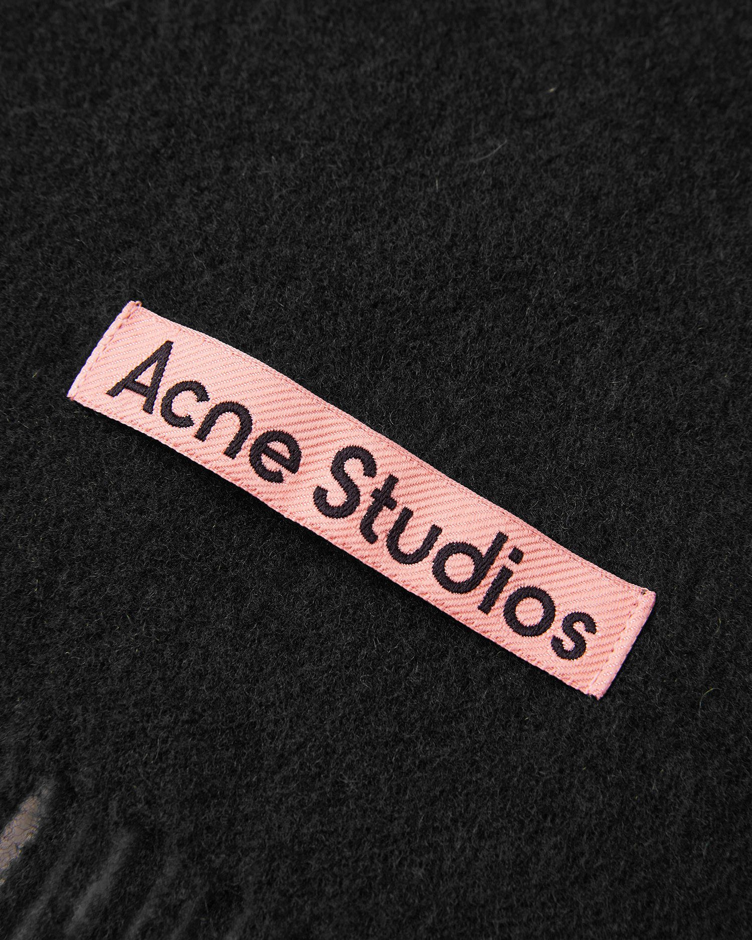 Acne Studios Acne Studios Logo Stitched Detail Scarf Size ONE SIZE - 5 Thumbnail