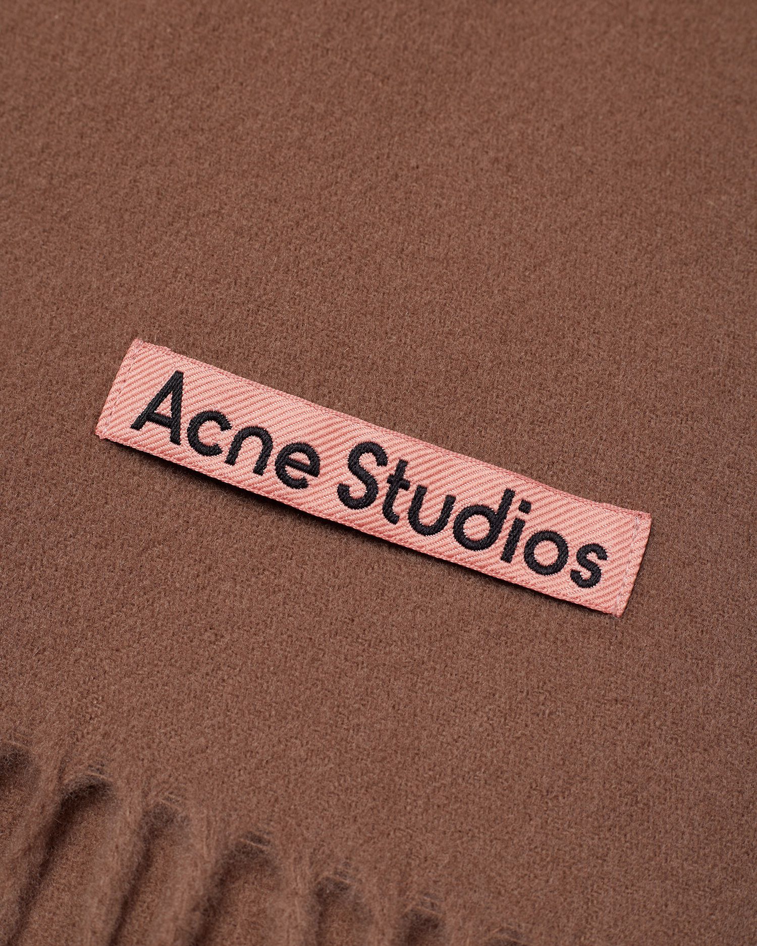 Acne Studios Acne Studios Logo Stitched Detail Scarf Size ONE SIZE - 4 Thumbnail