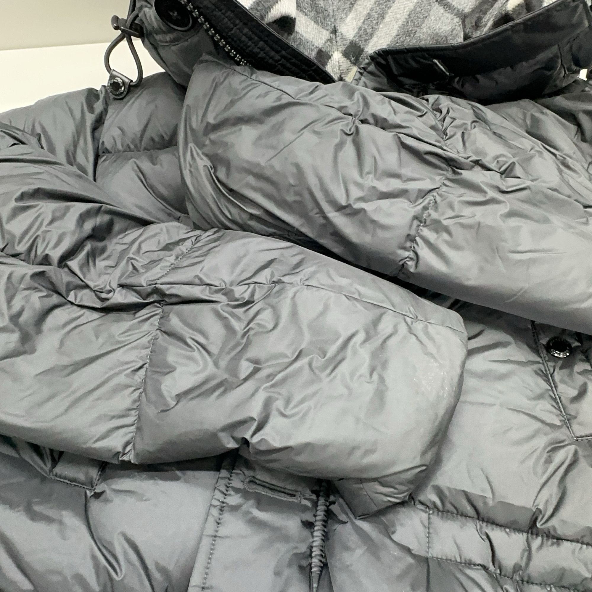 Burberry Burberry Check Lined Down Jacket Size M Size US M / EU 48-50 / 2 - 9 Thumbnail