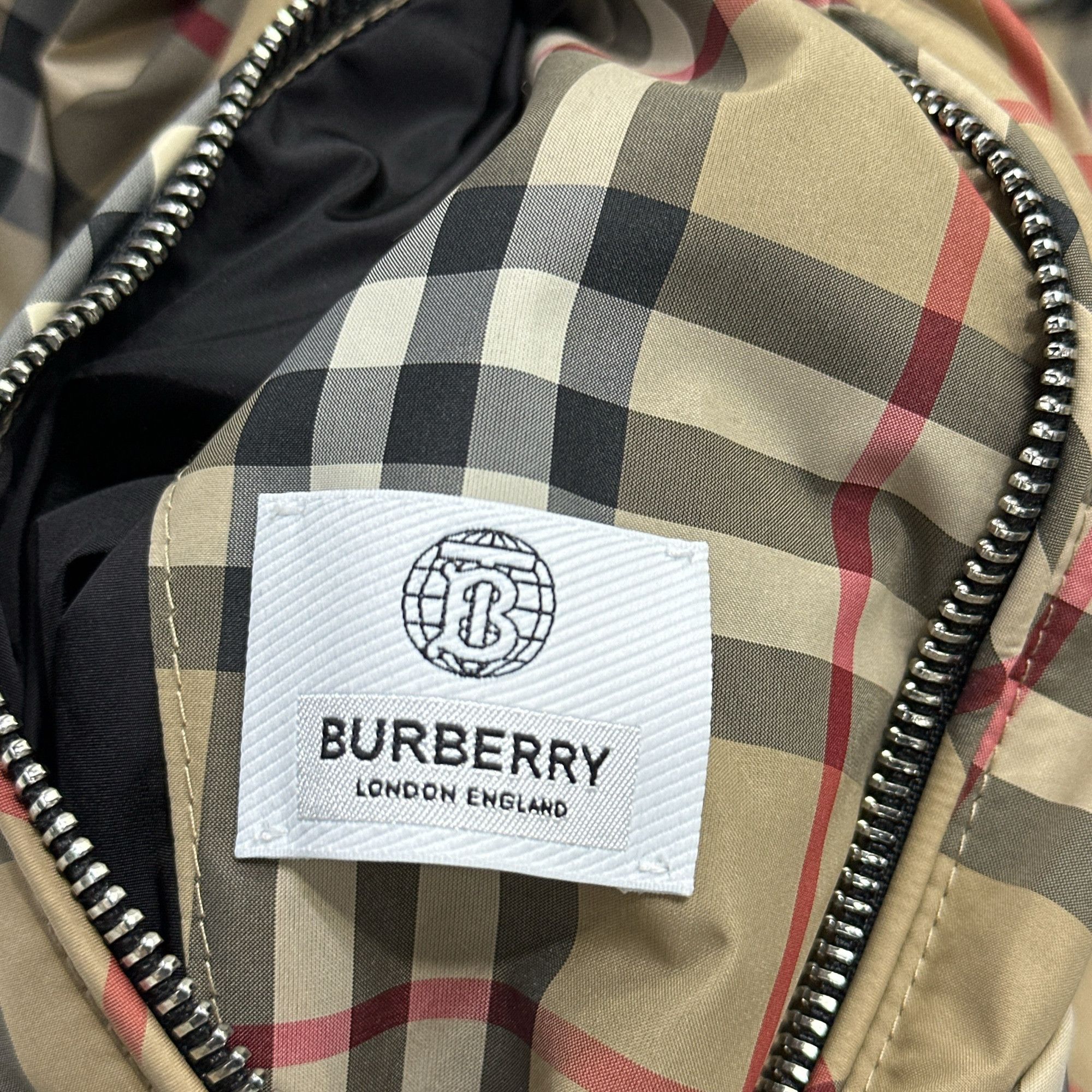 Burberry Burberry Reversible Check Hooded Jacket Size M Size US M / EU 48-50 / 2 - 7 Thumbnail