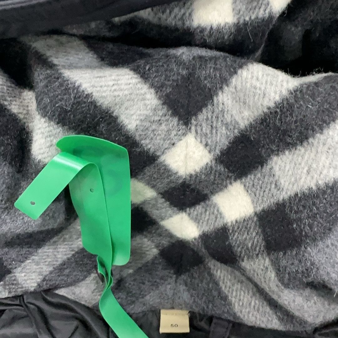 Burberry Burberry Check Hooded Down Coat Size M Size US M / EU 48-50 / 2 - 6 Thumbnail