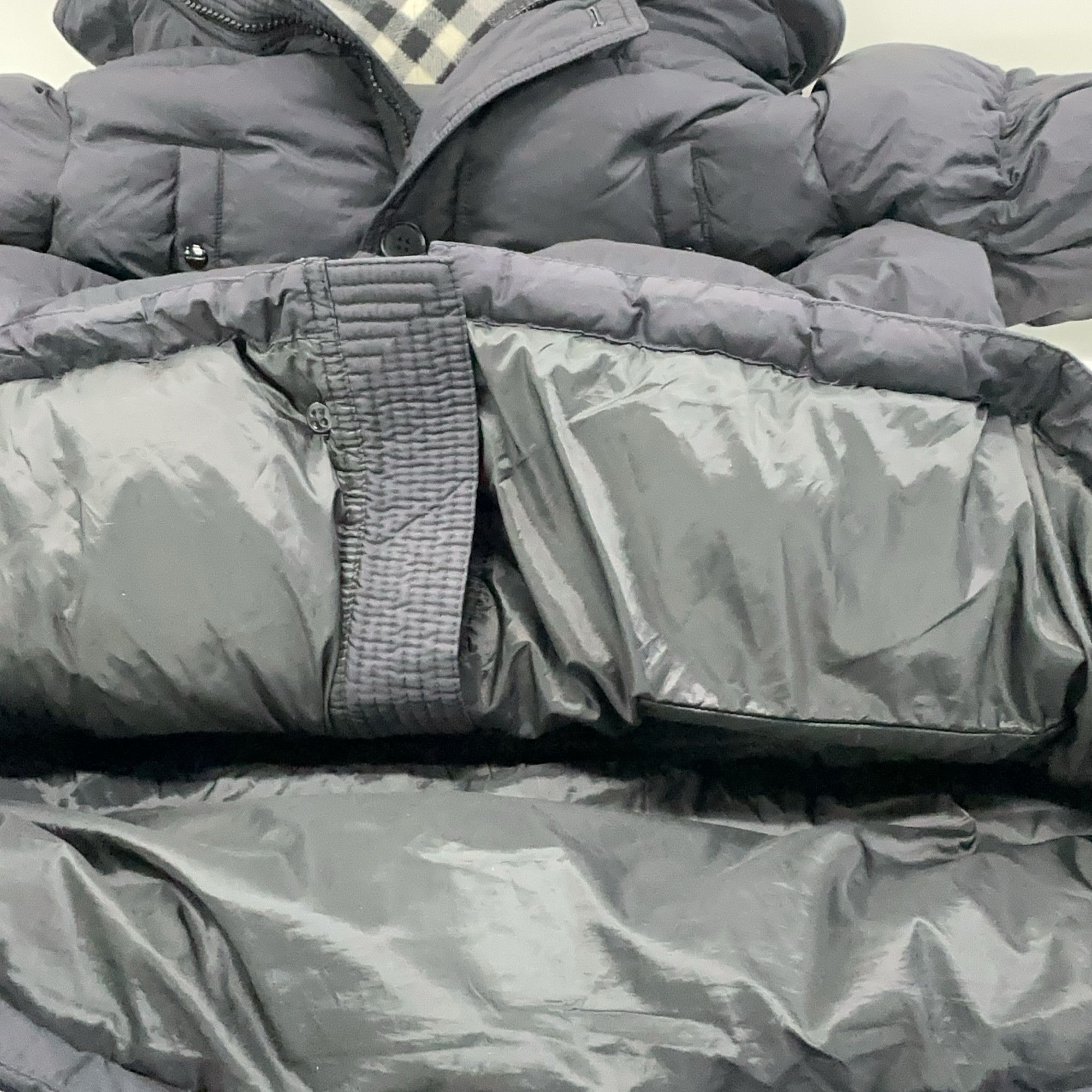 Burberry Burberry Check Hooded Down Coat Size M Size US M / EU 48-50 / 2 - 11 Thumbnail
