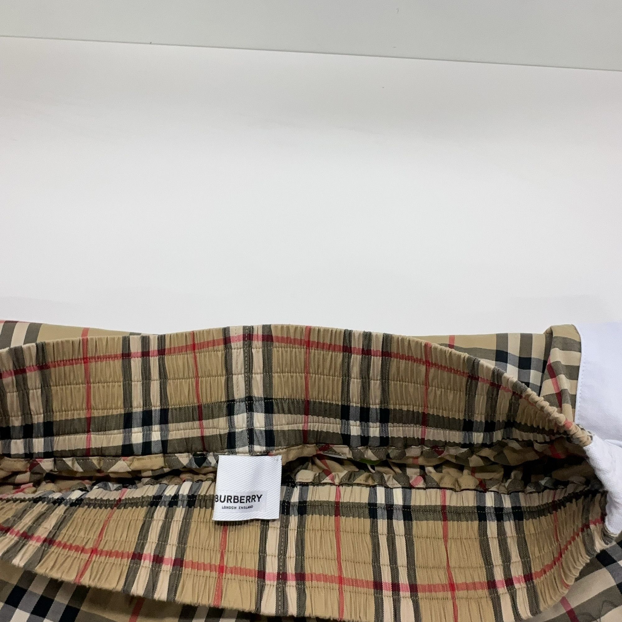 Burberry Burberry Check Cotton Shorts Size UK 6 Size 26" / US 2 / IT 38 - 7 Thumbnail