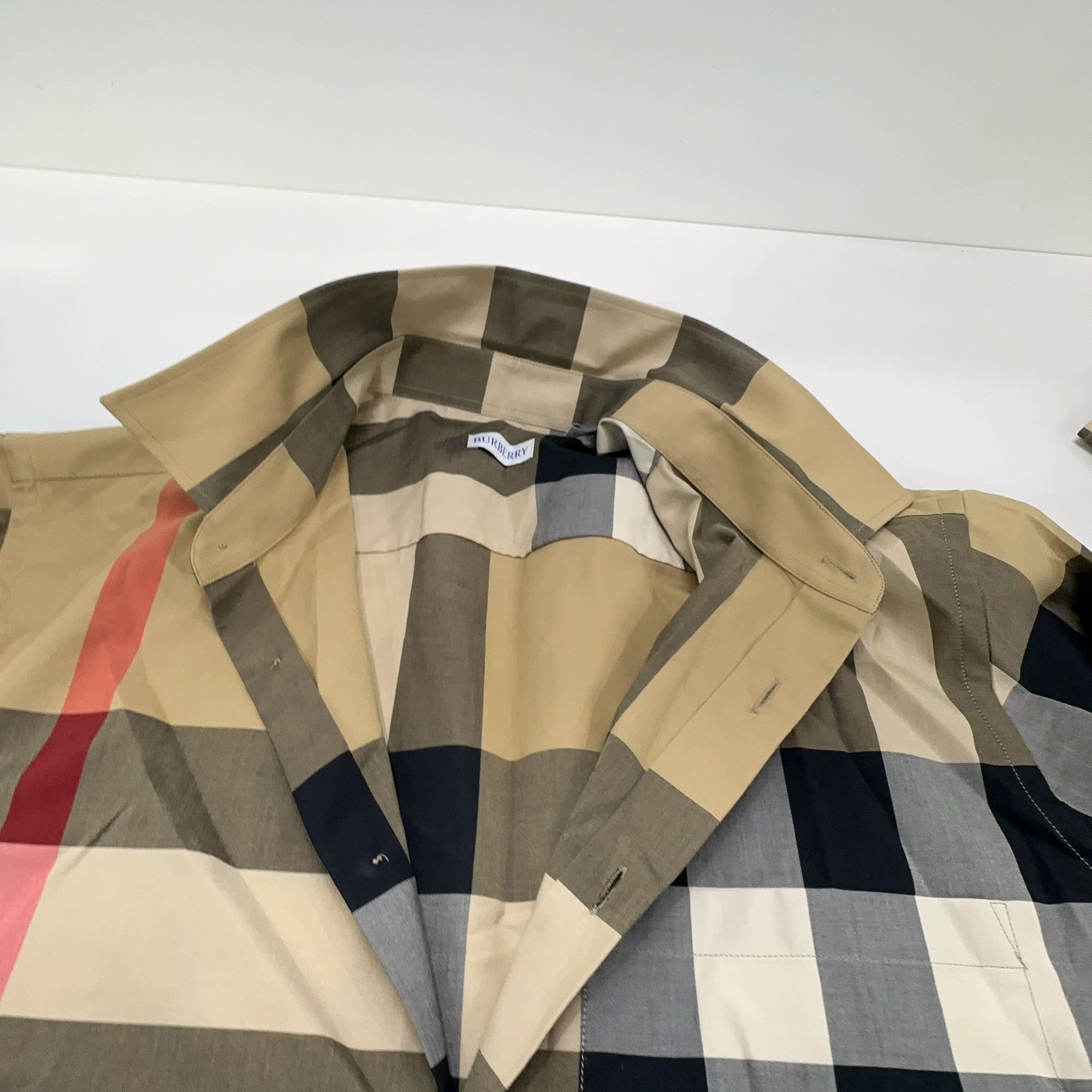 Burberry Burberry Check Button Up Shirt Size XL Size US XL / EU 56 / 4 - 6 Thumbnail