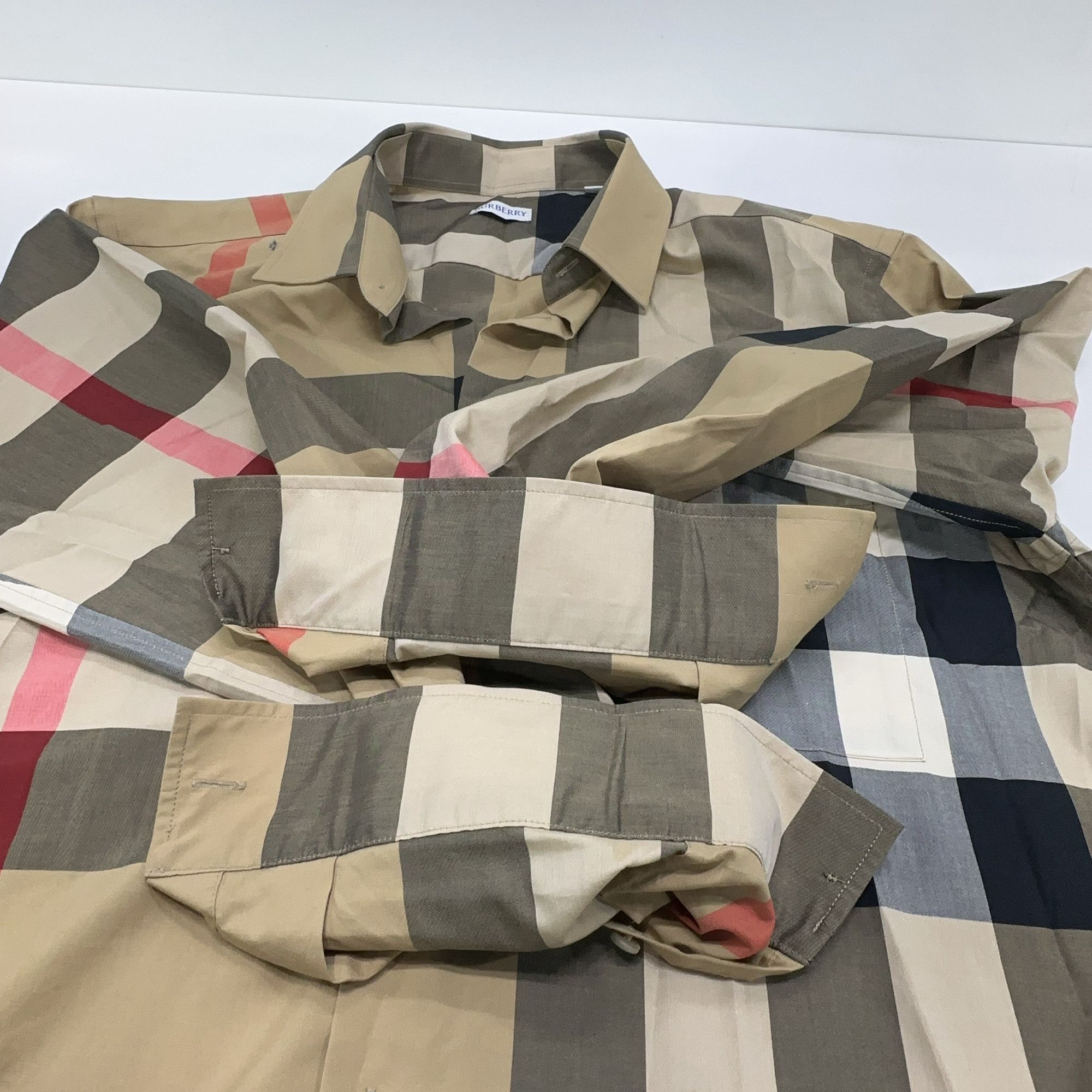 Burberry Burberry Check Button Up Shirt Size XL Size US XL / EU 56 / 4 - 8 Thumbnail