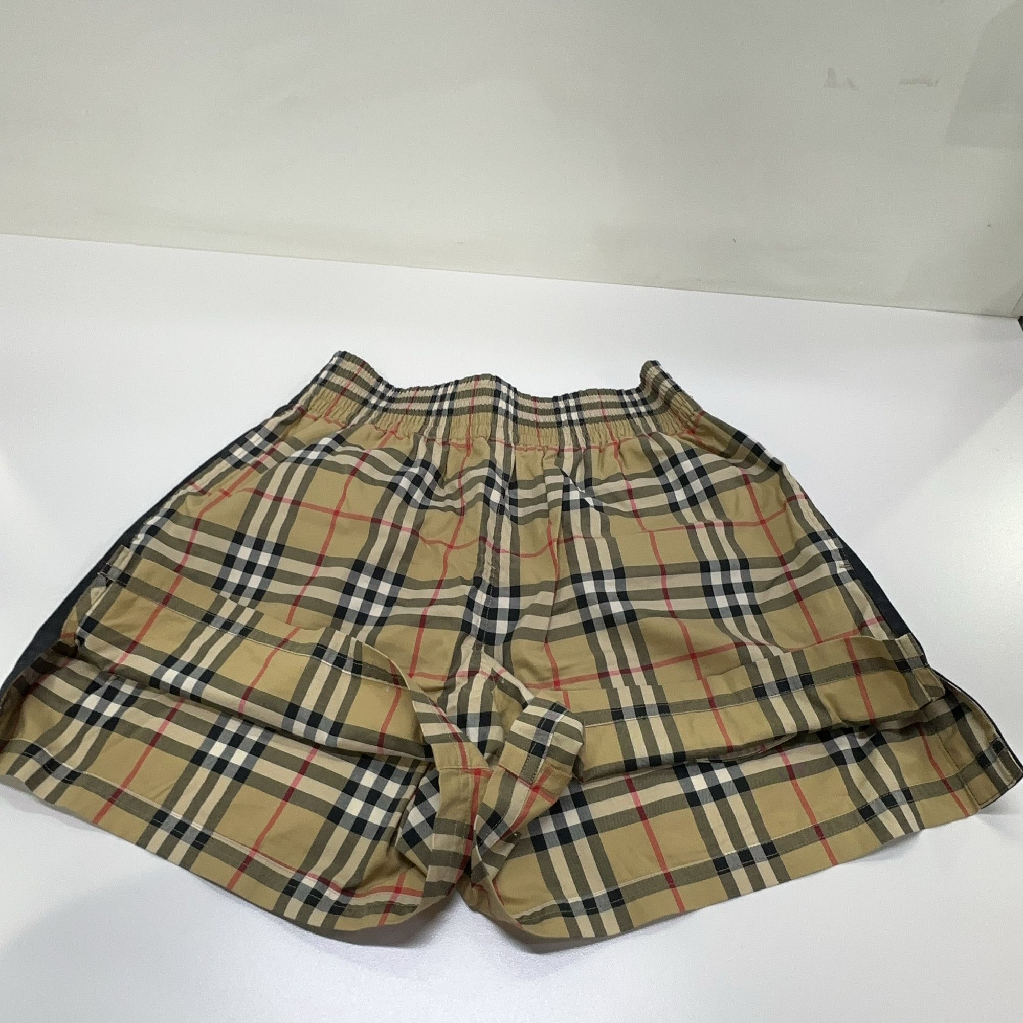 Burberry Burberry Check Print Side Stripe Shorts IT 36 Size 25" / US 0 / IT 36 - 6 Thumbnail