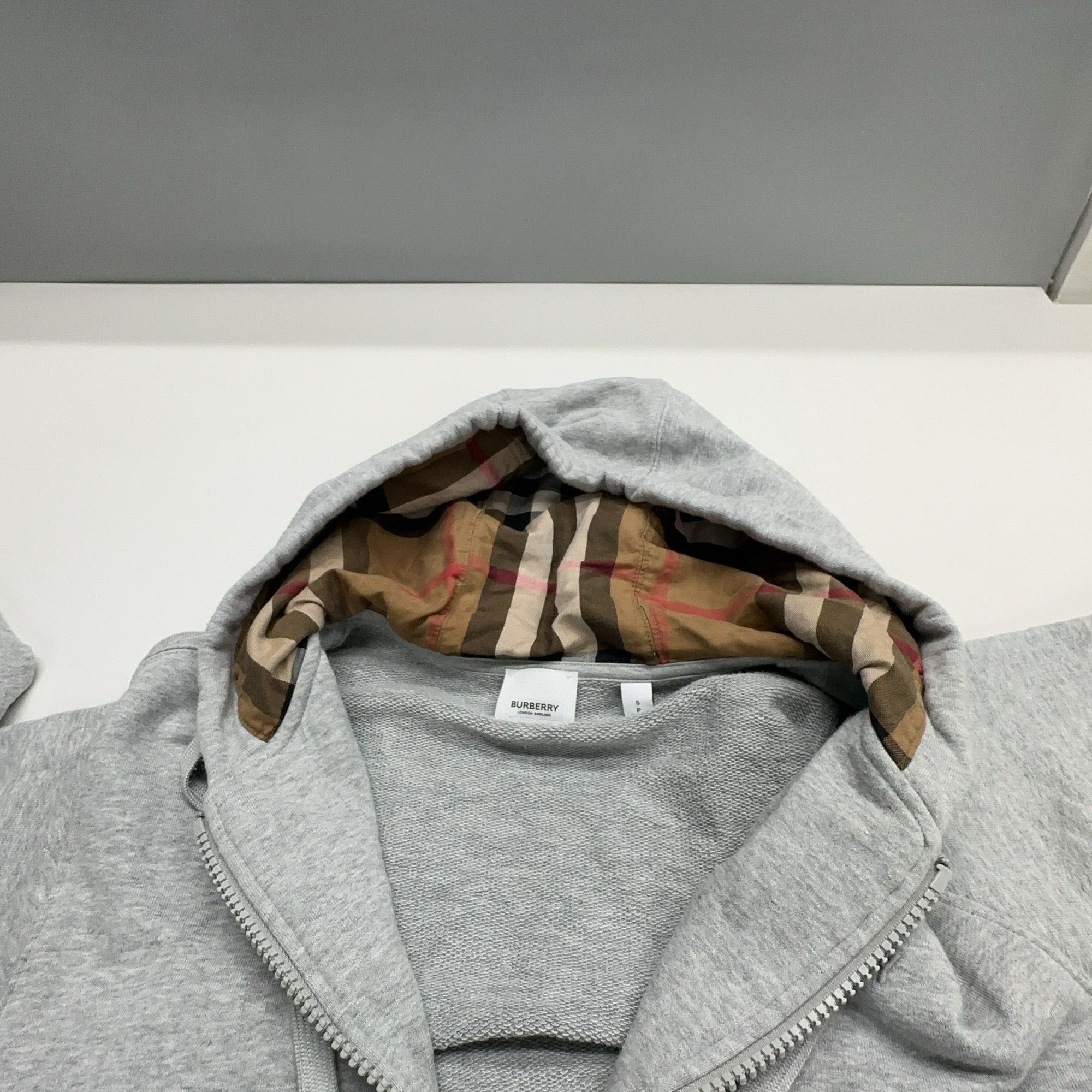 Burberry Burberry Check Lined Zip Hoodie Size S Size US S / EU 44-46 / 1 - 6 Thumbnail