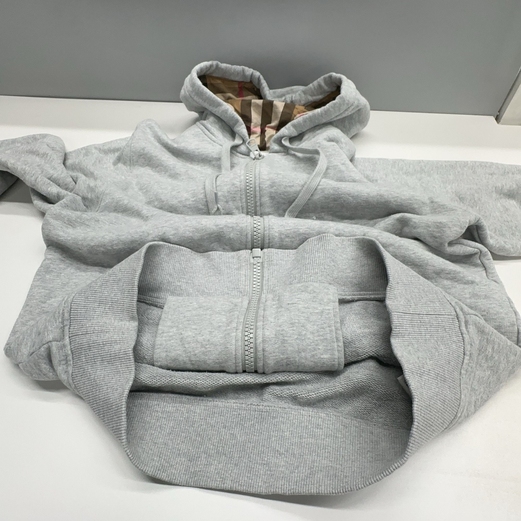 Burberry Burberry Check Lined Zip Hoodie Size S Size US S / EU 44-46 / 1 - 7 Thumbnail