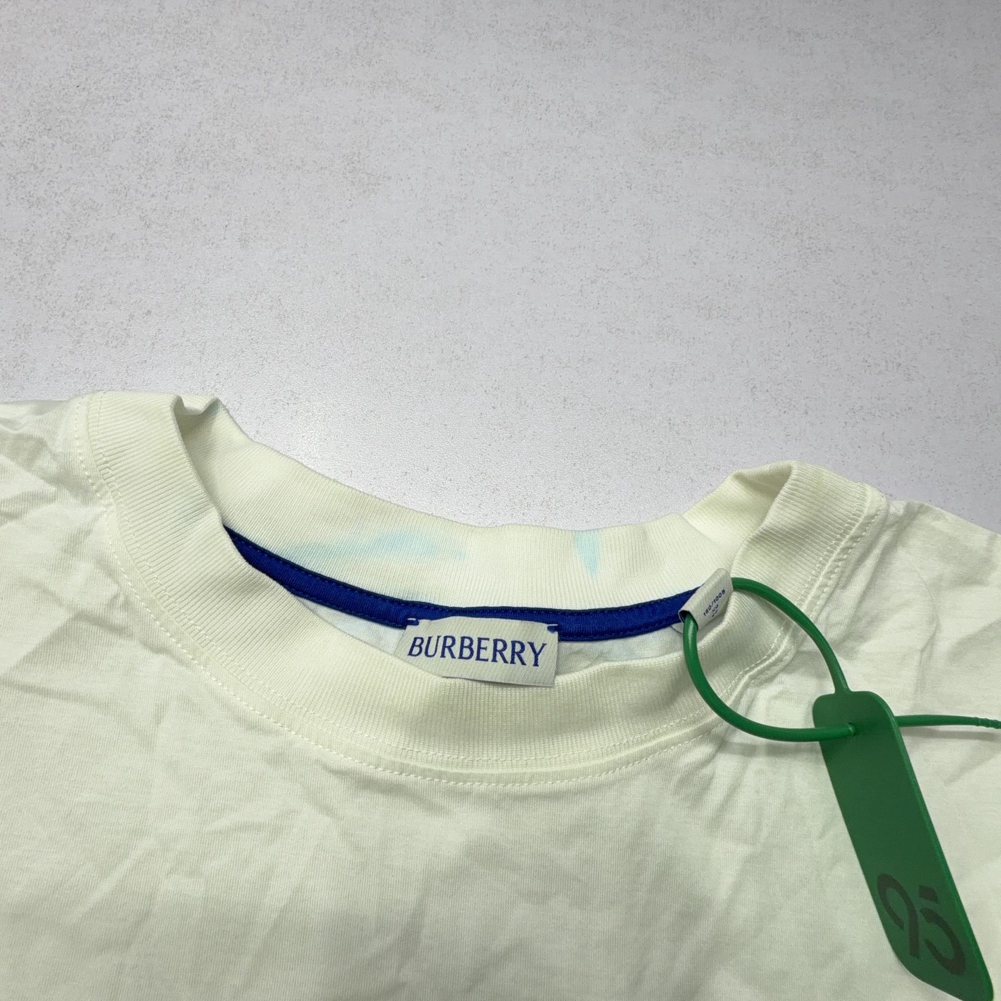 Burberry Burberry Equestrian Knight Logo T-Shirt US XL Size US XL / EU 56 / 4 - 12 Thumbnail