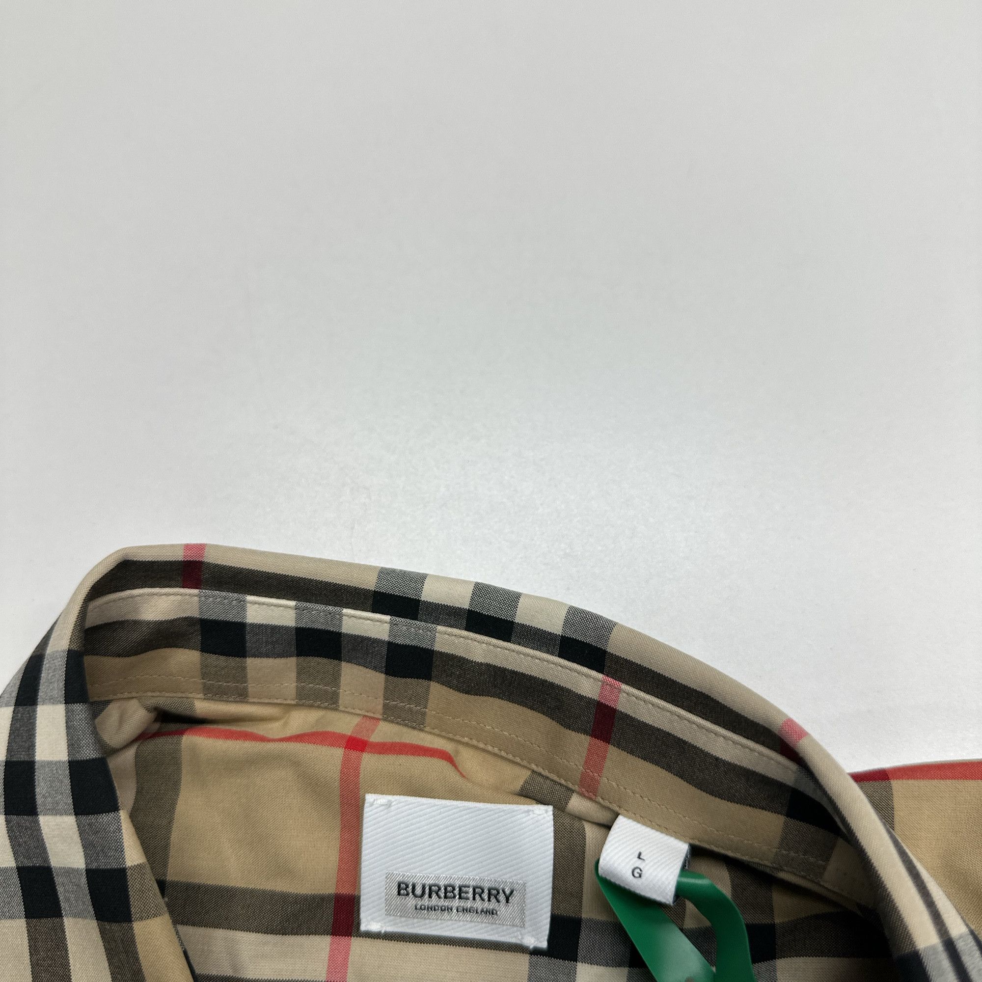 Burberry Burberry Check Button Up Shirt Size L Size US L / EU 52-54 / 3 - 3 Thumbnail