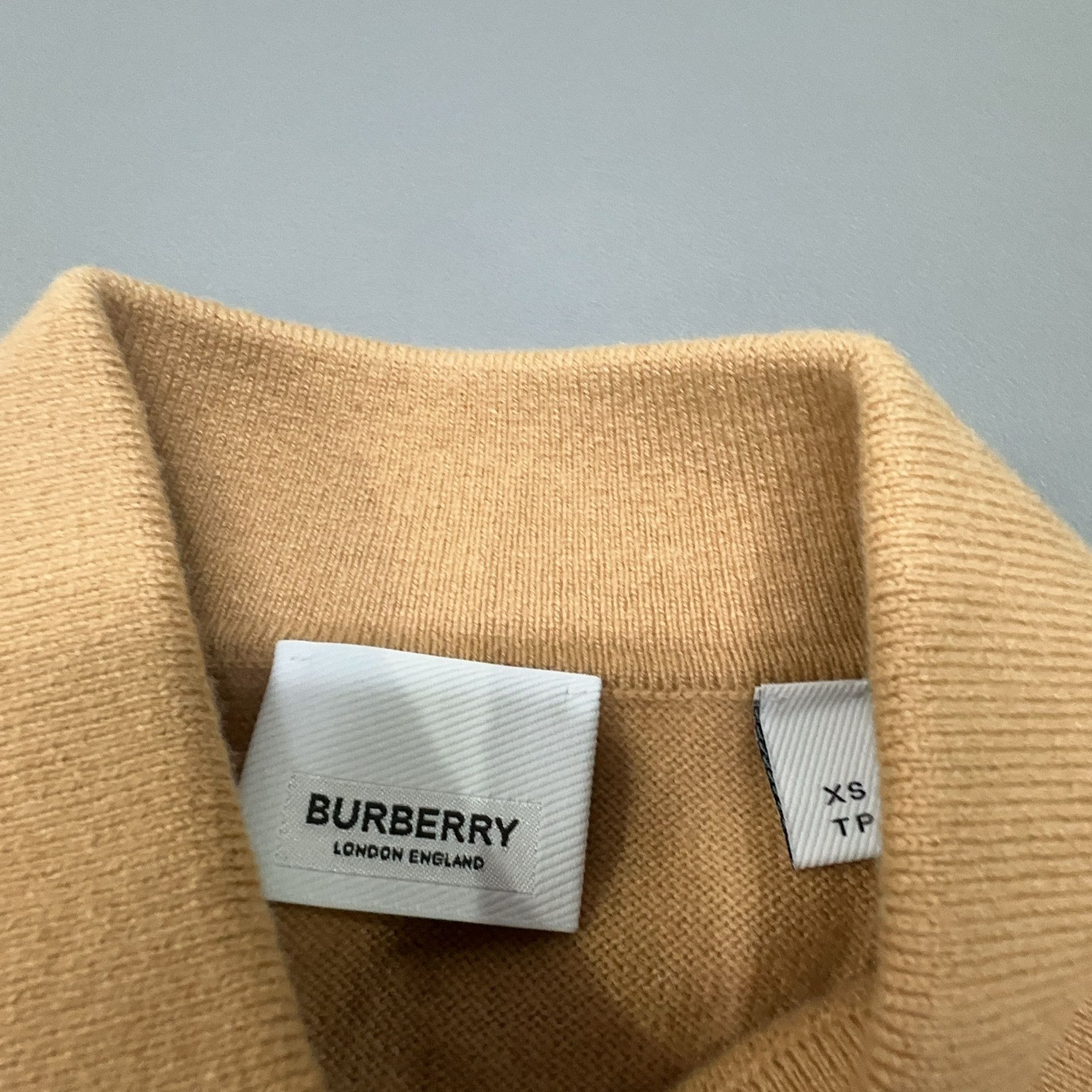 Burberry Burberry Cashmere Polo Shirt Size XS Size XS / US 0-2 / IT 36-38 - 11 Thumbnail