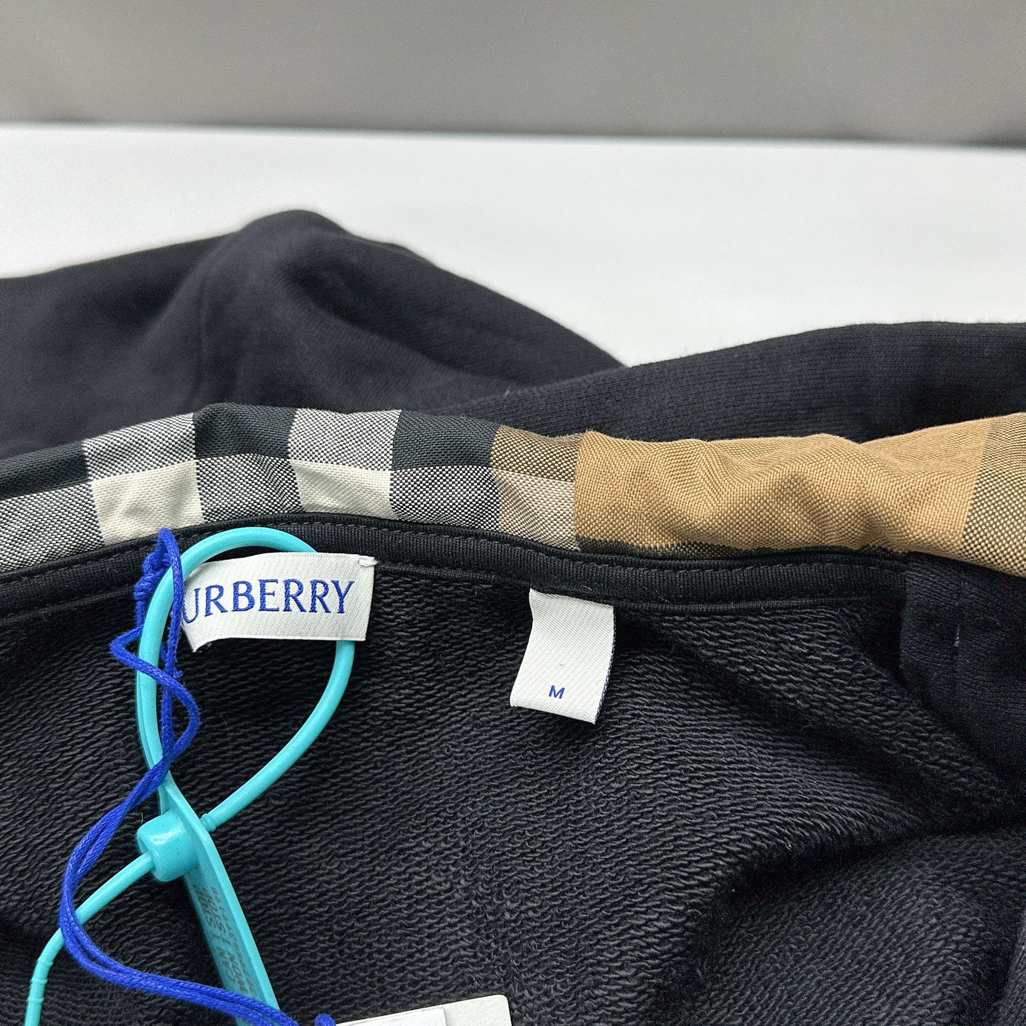 Burberry Burberry Check Lined Zip-Up Hoodie Size M Size US M / EU 48-50 / 2 - 10 Thumbnail