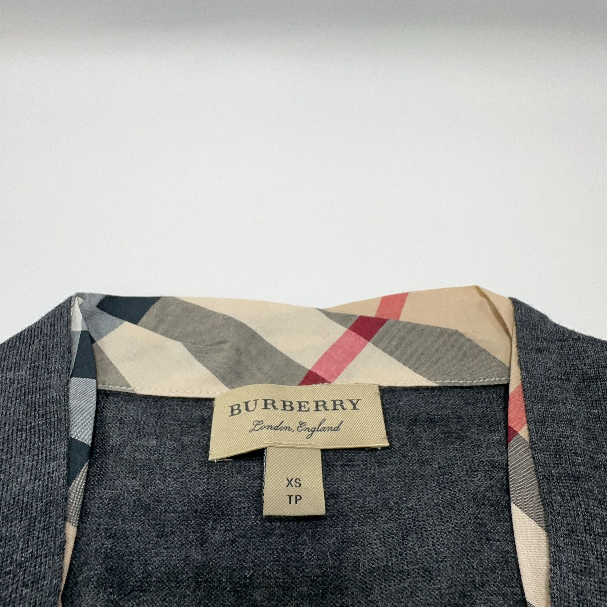 Burberry Burberry Check Trim Wool Cardigan Size XS Size XS / US 0-2 / IT 36-38 - 3 Thumbnail