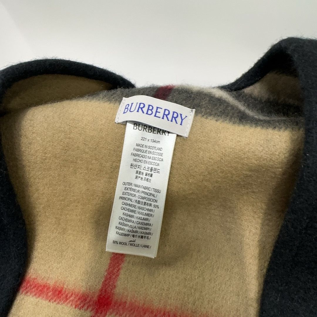 Burberry Burberry Check Trim Wool Cashmere Cape Size OS Size ONE SIZE - 3 Thumbnail