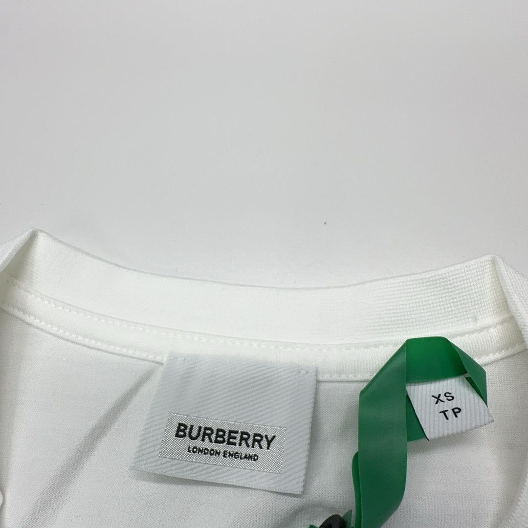 Burberry Burberry Check Pocket Cotton T-Shirt Size XS Size XS / US 0-2 / IT 36-38 - 3 Thumbnail