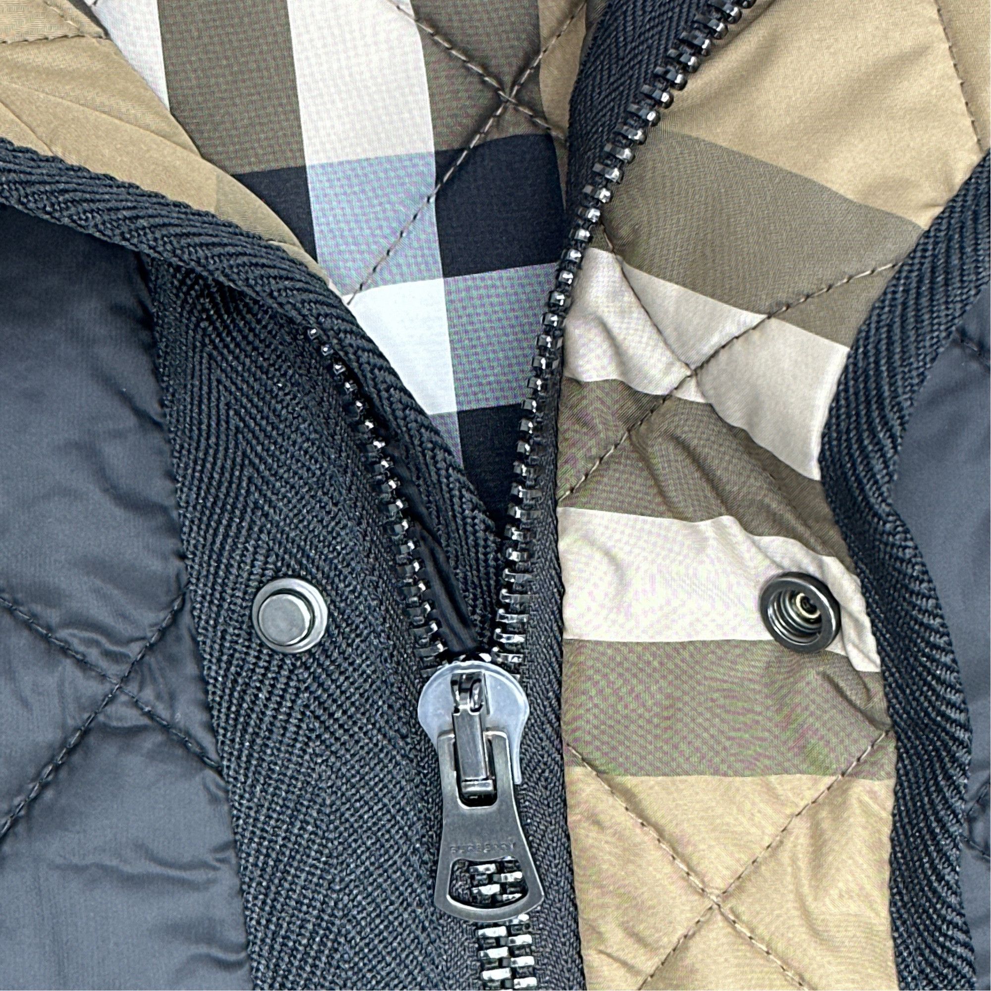 Burberry Burberry Quilted Check Lining Vest Size XL Size US XL / EU 56 / 4 - 6 Thumbnail