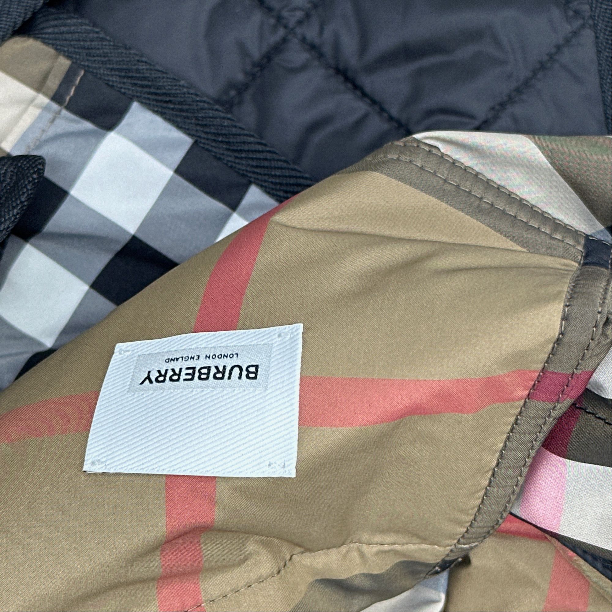 Burberry Burberry Quilted Check Lining Vest Size XL Size US XL / EU 56 / 4 - 4 Thumbnail