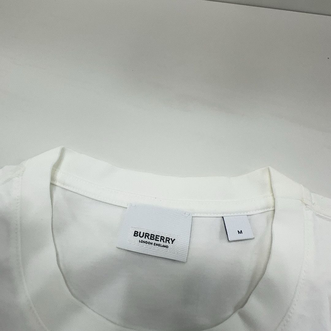 Burberry Burberry Crest Logo T-Shirt Size M Size US M / EU 48-50 / 2 - 4 Thumbnail