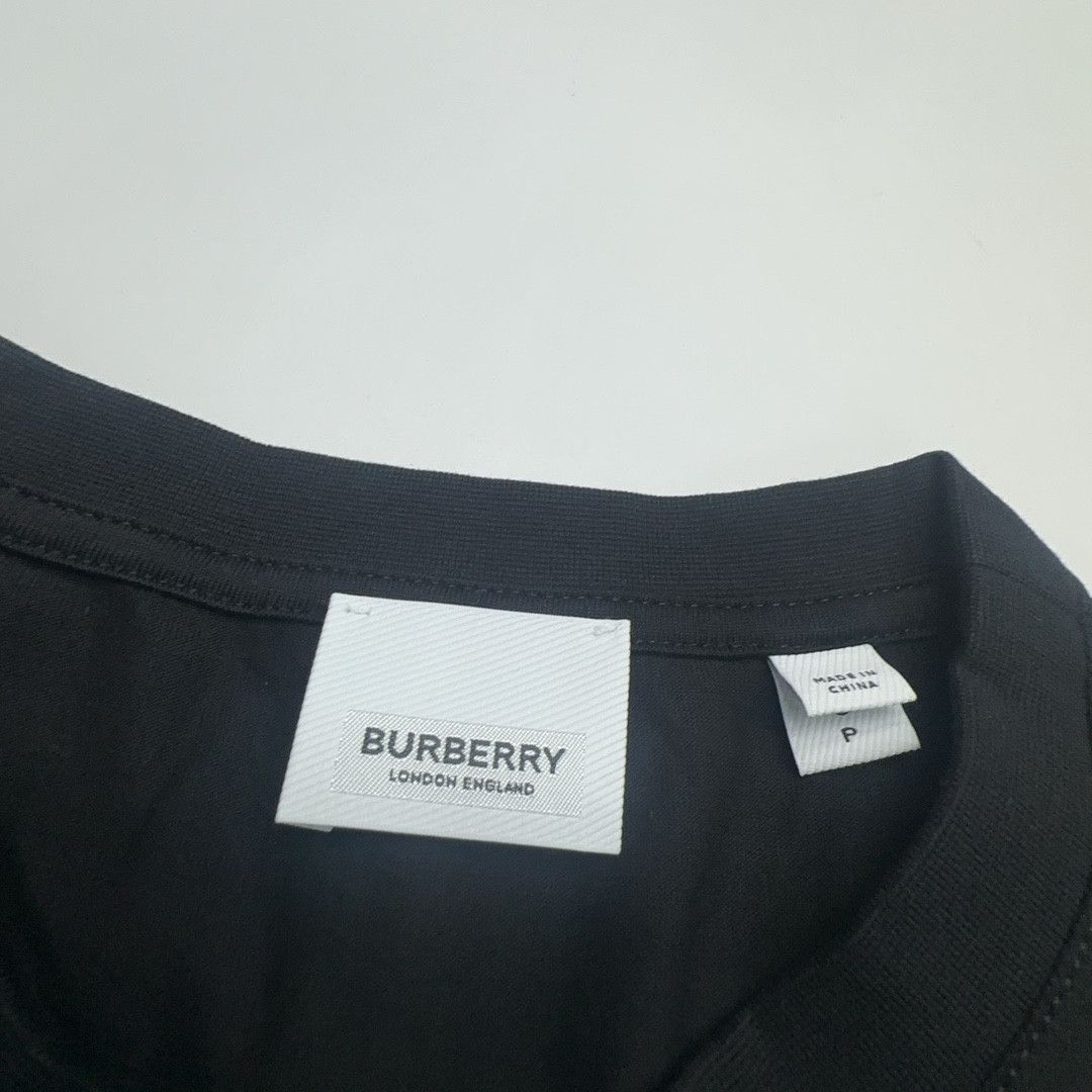 Burberry Burberry Check Pocket T-Shirt Size S Size S / US 4 / IT 40 - 3 Thumbnail