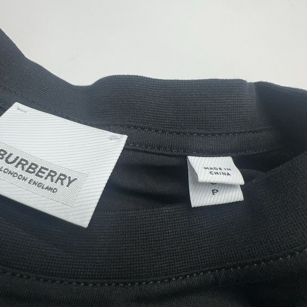 Burberry Burberry Check Pocket T-Shirt Size S Size S / US 4 / IT 40 - 4 Thumbnail