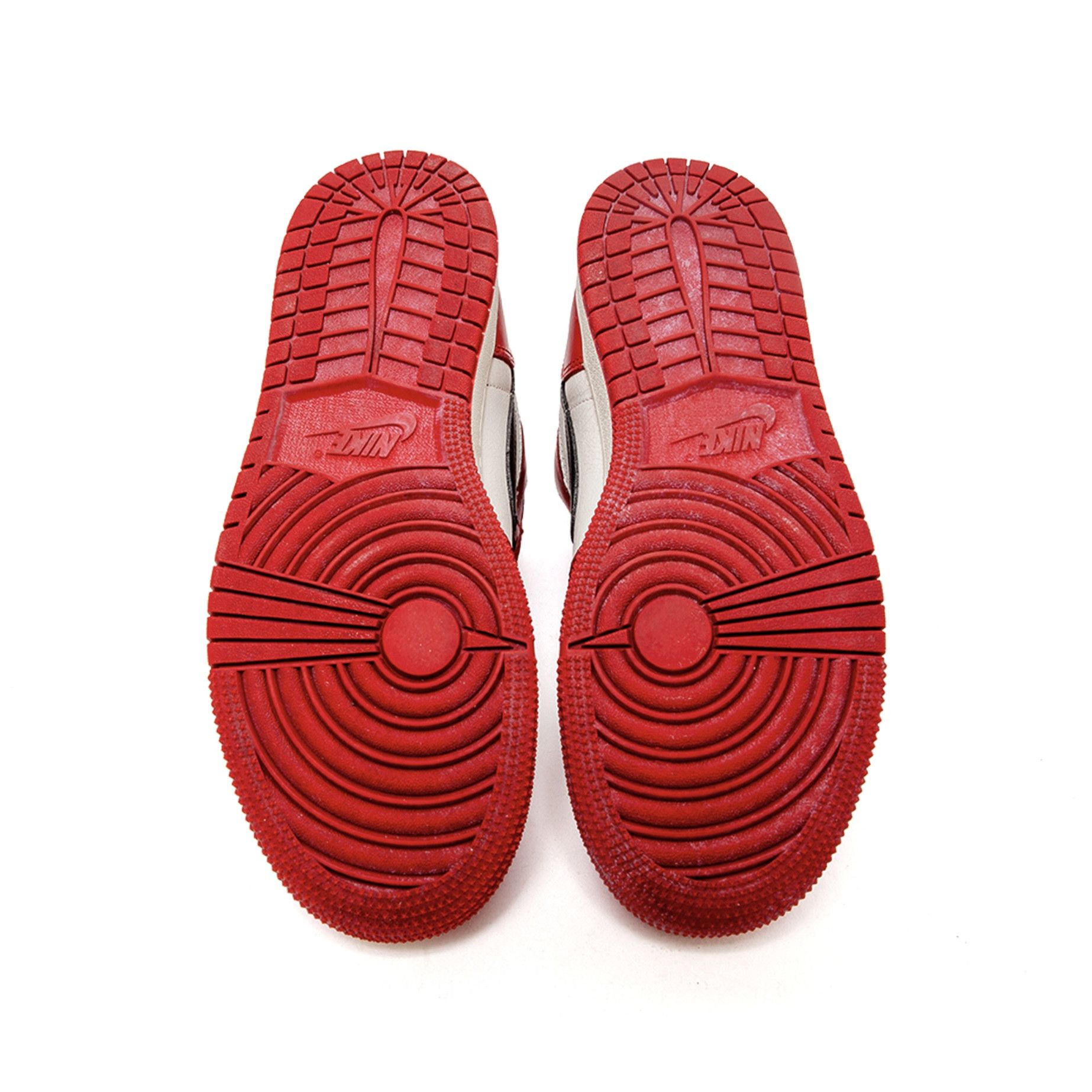 Nike 1 Retro High OG Chicago Lost and Found (GS) Size US 6.5 / EU 39-40 - 7 Thumbnail