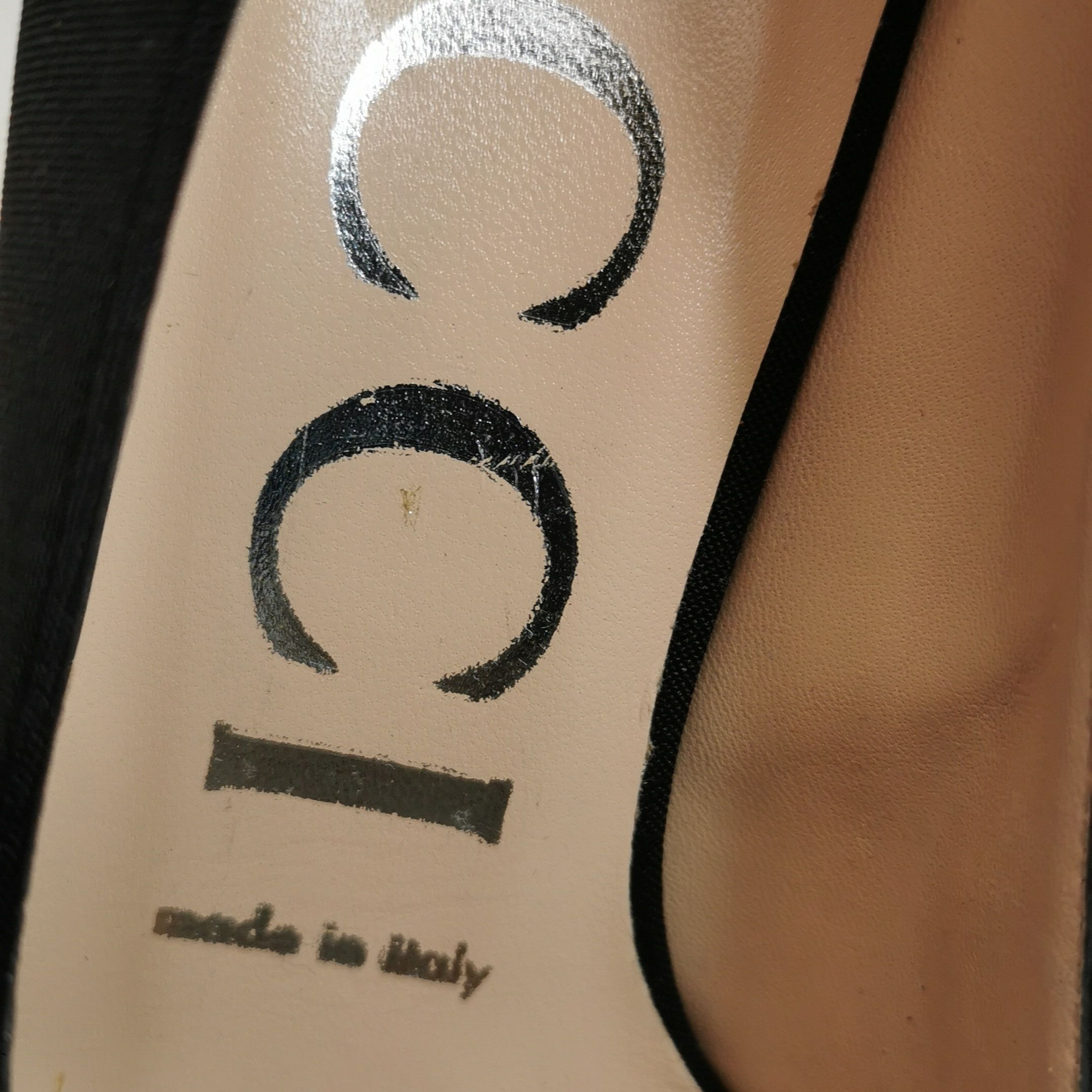 Gucci Gucci Women 5-5 Flats Size US 5.5 / IT 35.5 - 9 Thumbnail