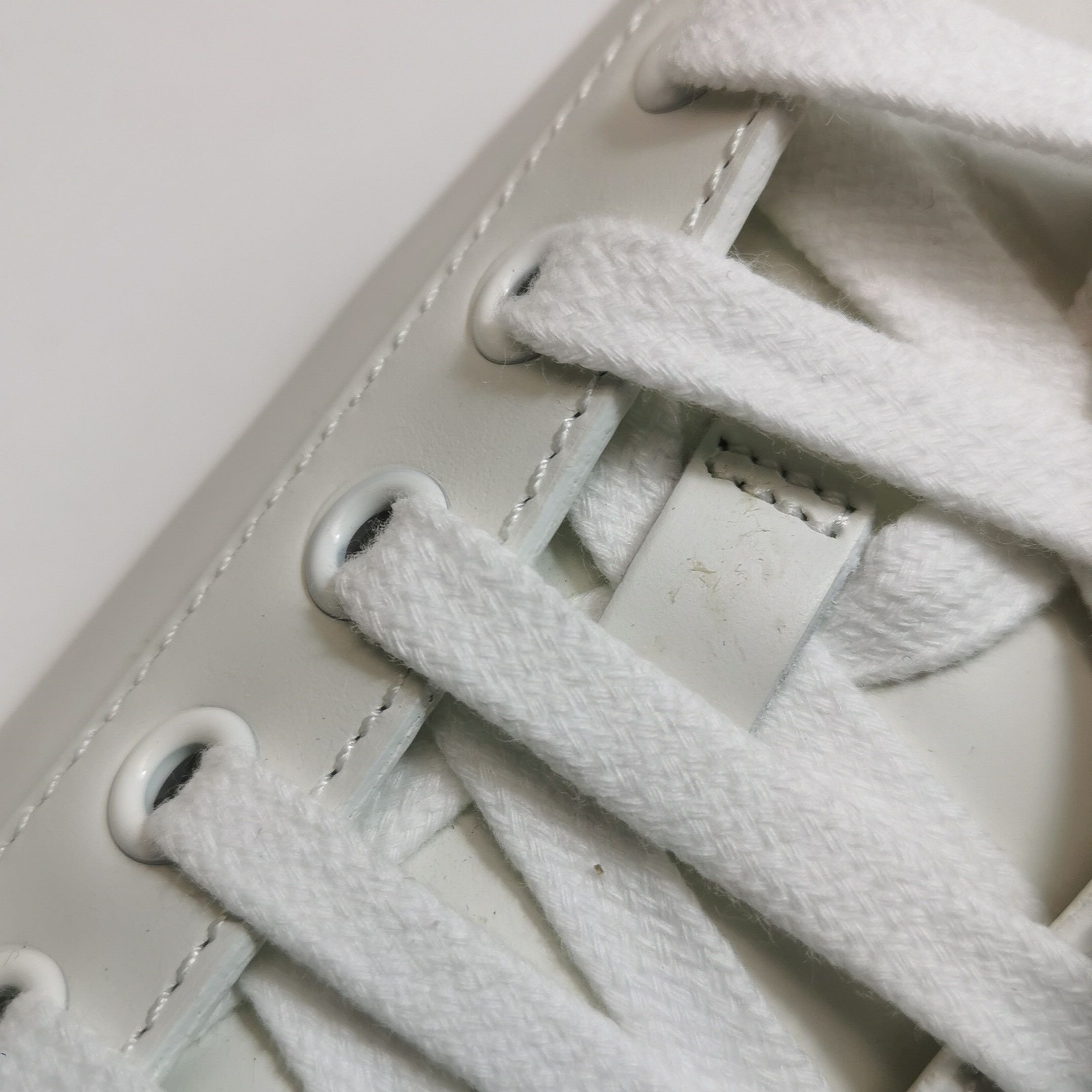 Gucci Gucci Women 7-5 Lowtop Sneakers Size US 7.5 / IT 37.5 - 7 Thumbnail