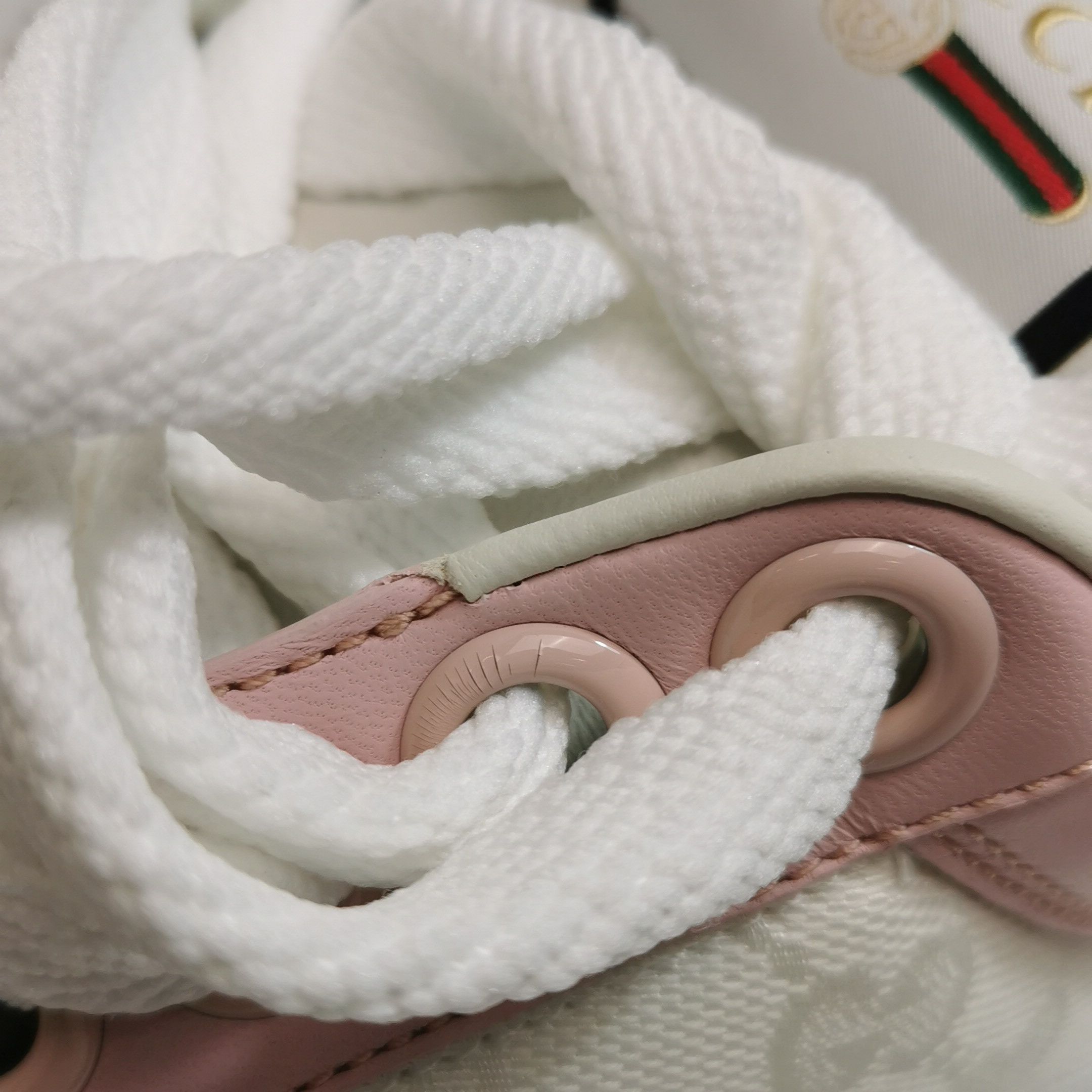 Gucci Gucci Women 7-5 Lowtop Sneakers Size US 7.5 / IT 37.5 - 7 Thumbnail