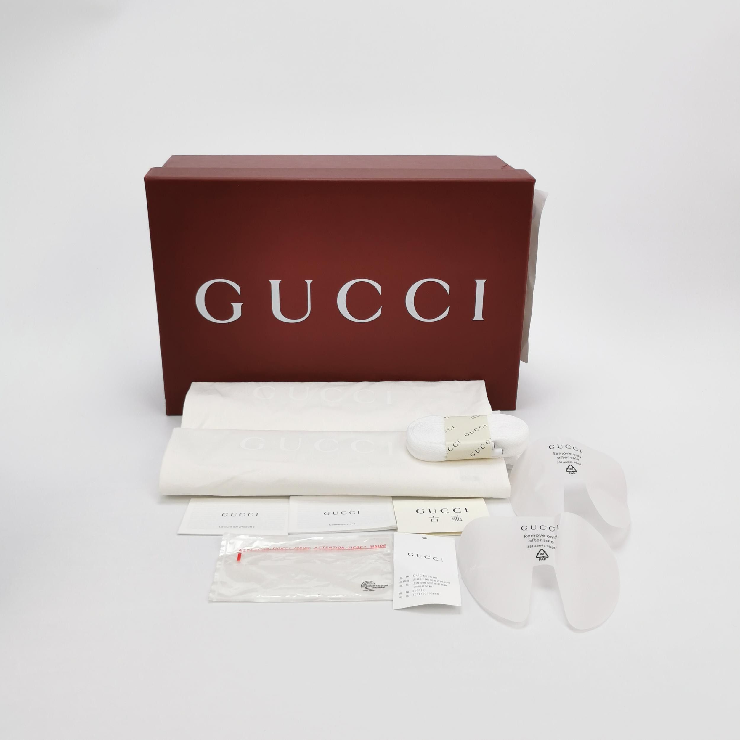 Gucci Gucci Women 7-5 Lowtop Sneakers Size US 7.5 / IT 37.5 - 6 Thumbnail