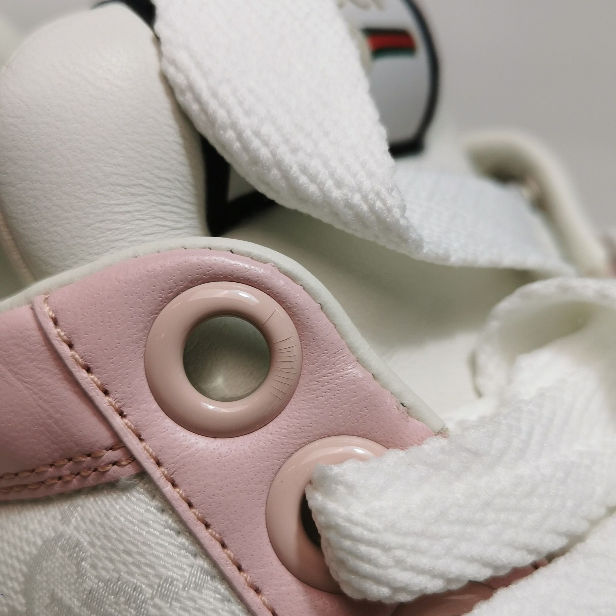 Gucci Gucci Women 8 Lowtop Sneakers Size US 8 / IT 38 - 10 Thumbnail