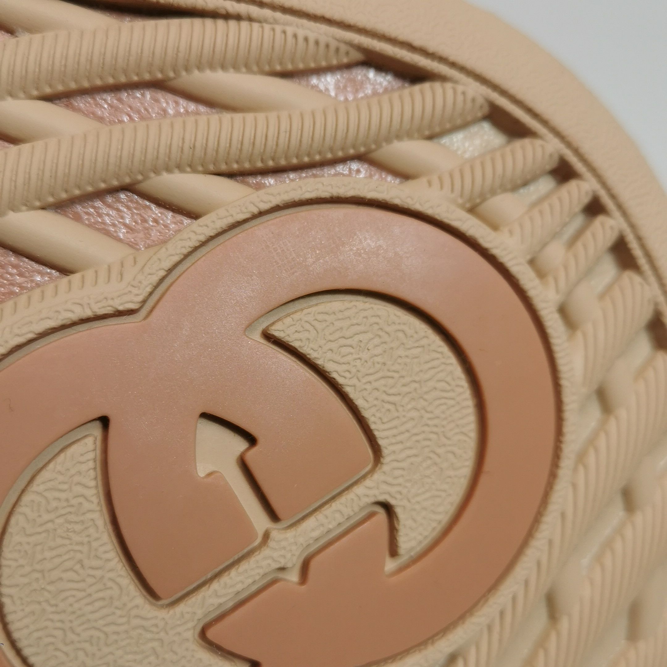 Gucci Gucci Women 5 Lowtop Sneakers Size US 5 / IT 35 - 7 Thumbnail