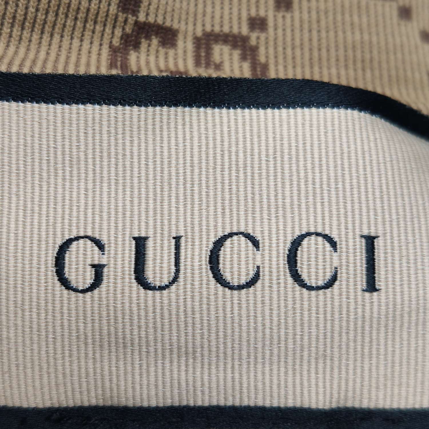 Gucci Gucci Women s Short Sleeve Shirts Size S / US 4 / IT 40 - 5 Thumbnail