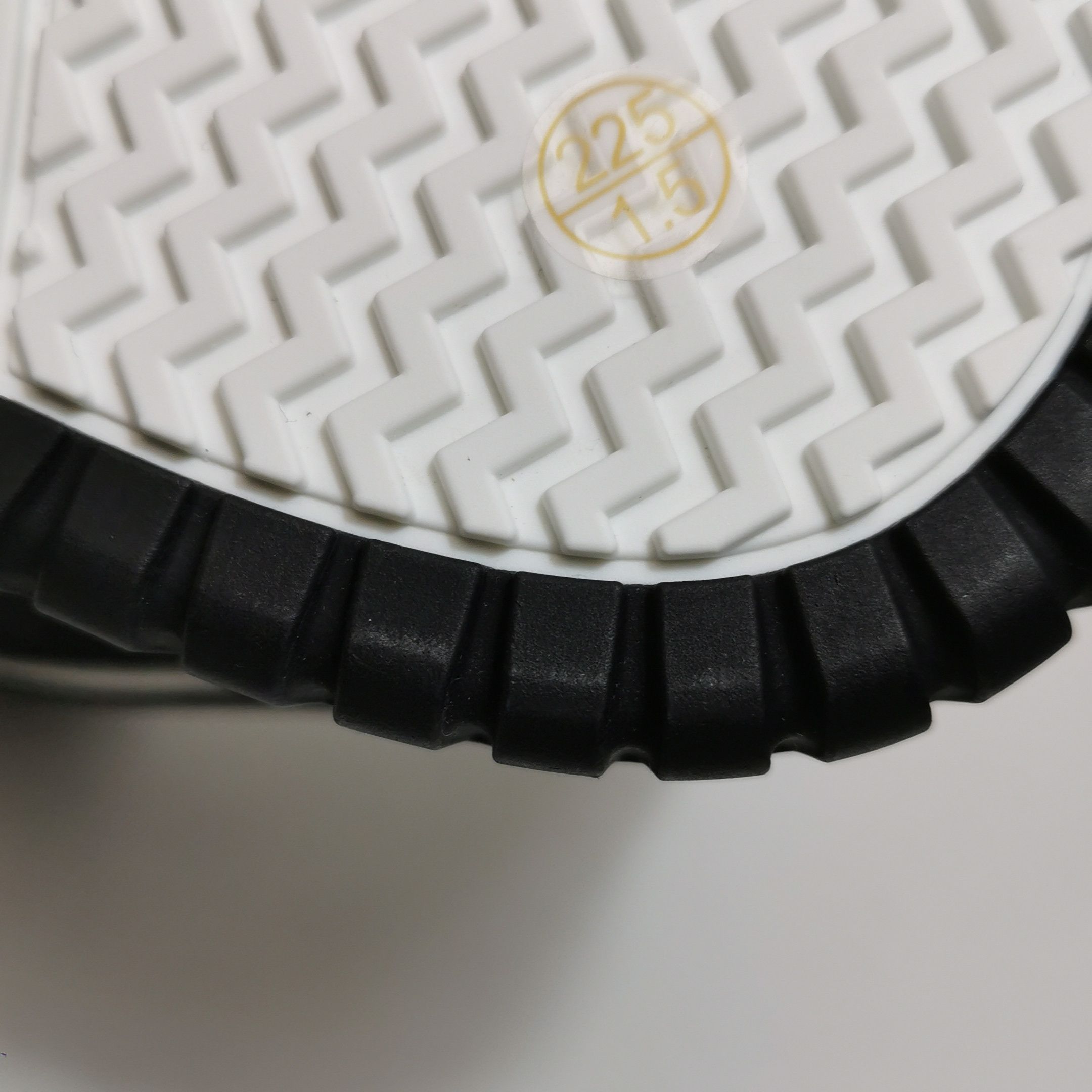 Gucci Gucci Women 5-5 Lowtop Sneakers Size US 5.5 / IT 35.5 - 9 Thumbnail