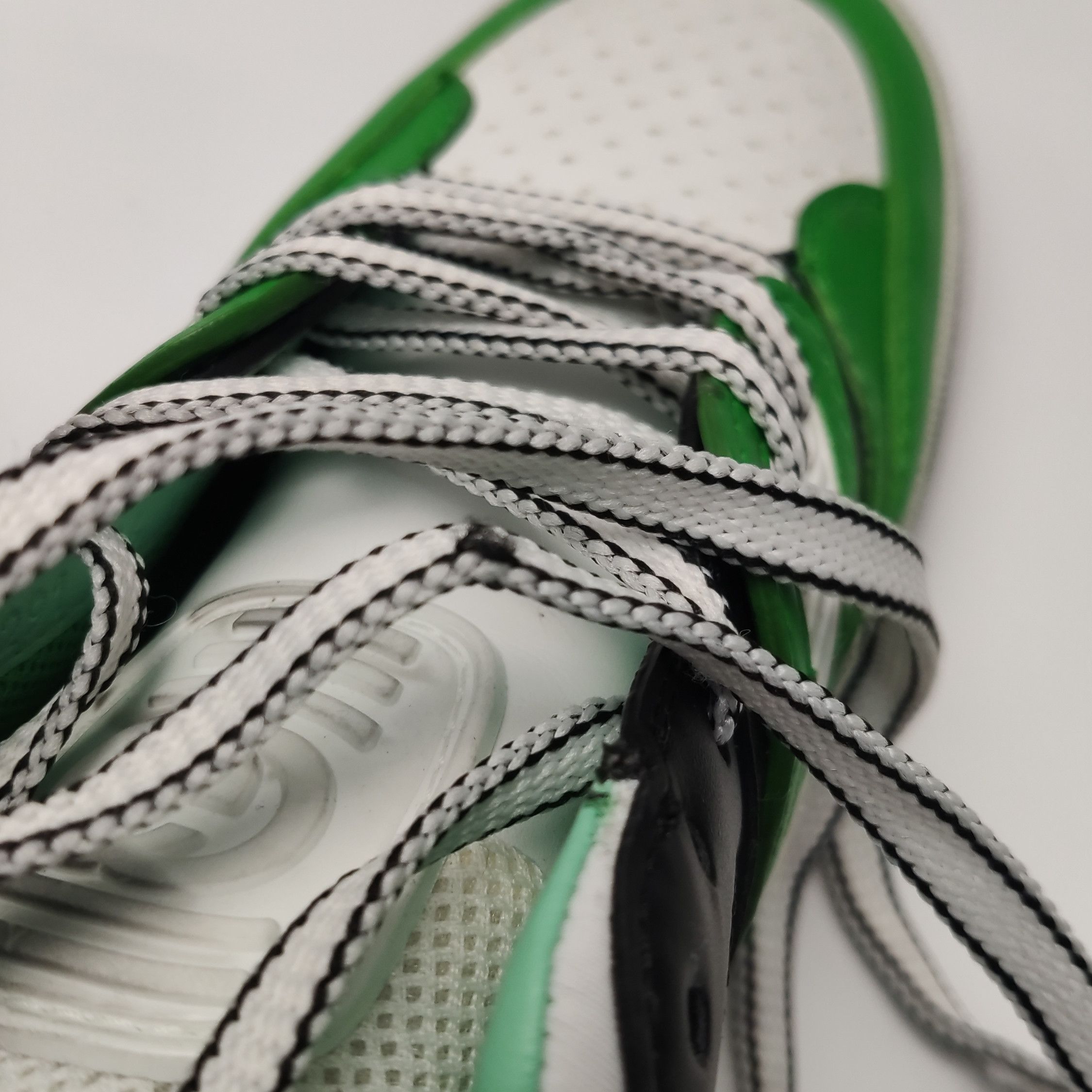 Gucci Gucci Women 6 Lowtop Sneakers Size US 6 / IT 36 - 8 Thumbnail