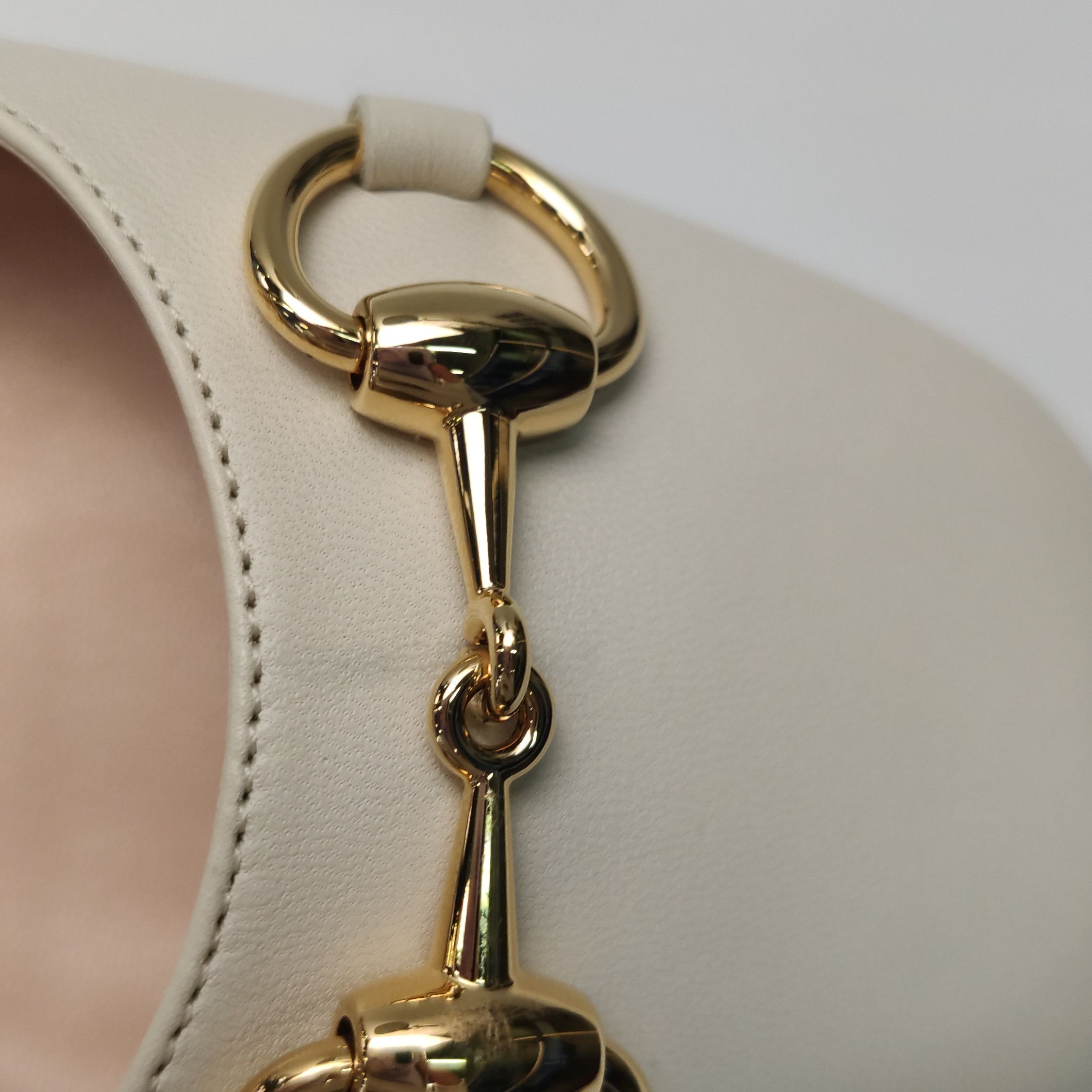 Gucci Gucci Women 6-5 Lowtop Sneakers Size US 6.5 / IT 36.5 - 7 Thumbnail