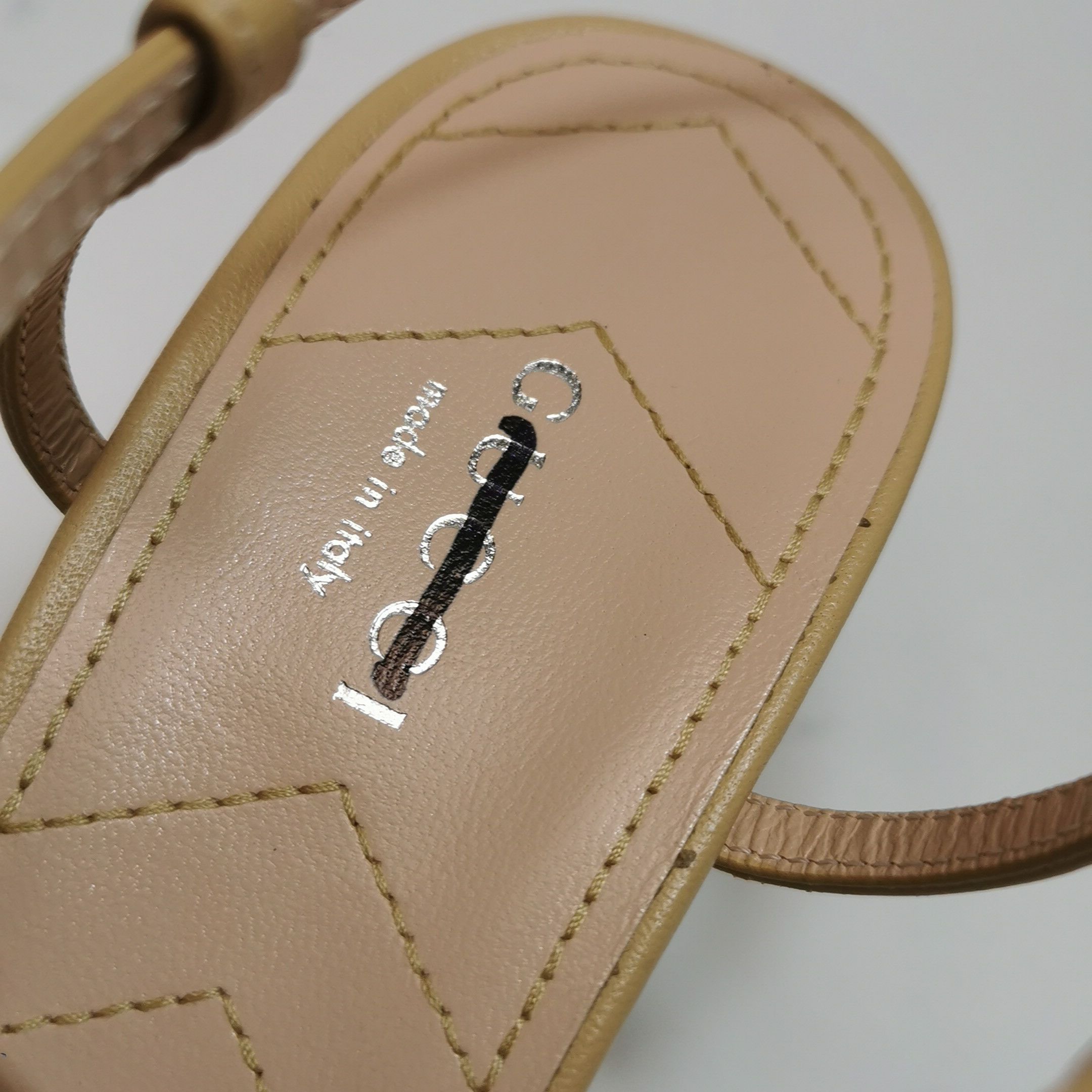 Gucci Gucci Women 6-5 Heels Size US 6.5 / IT 36.5 - 14 Thumbnail